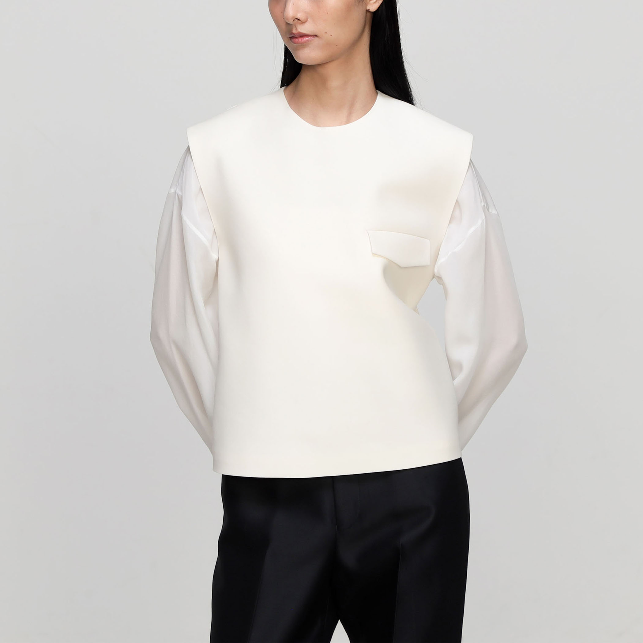 ウールシルク レザーベルトジレ｜トゥモローランド 公式通販