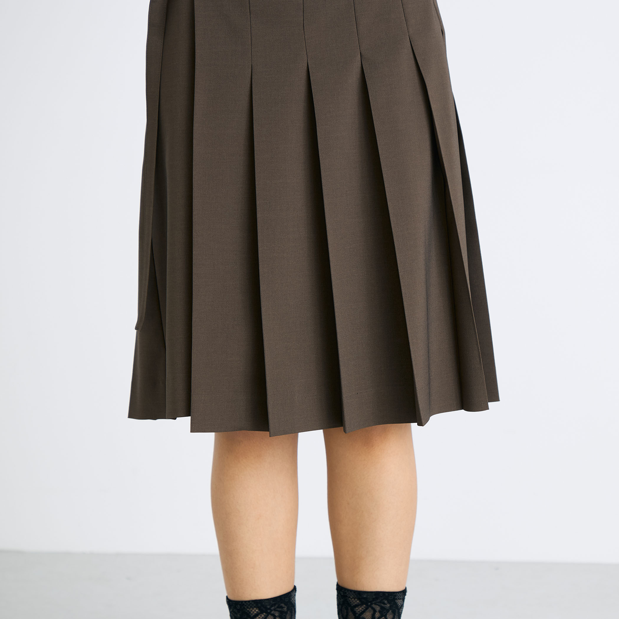 fr2golf プリーツスカート ダークブラウン forksy.（フォルクシー）の「【forksy.】ツイルプリーツロングスカート