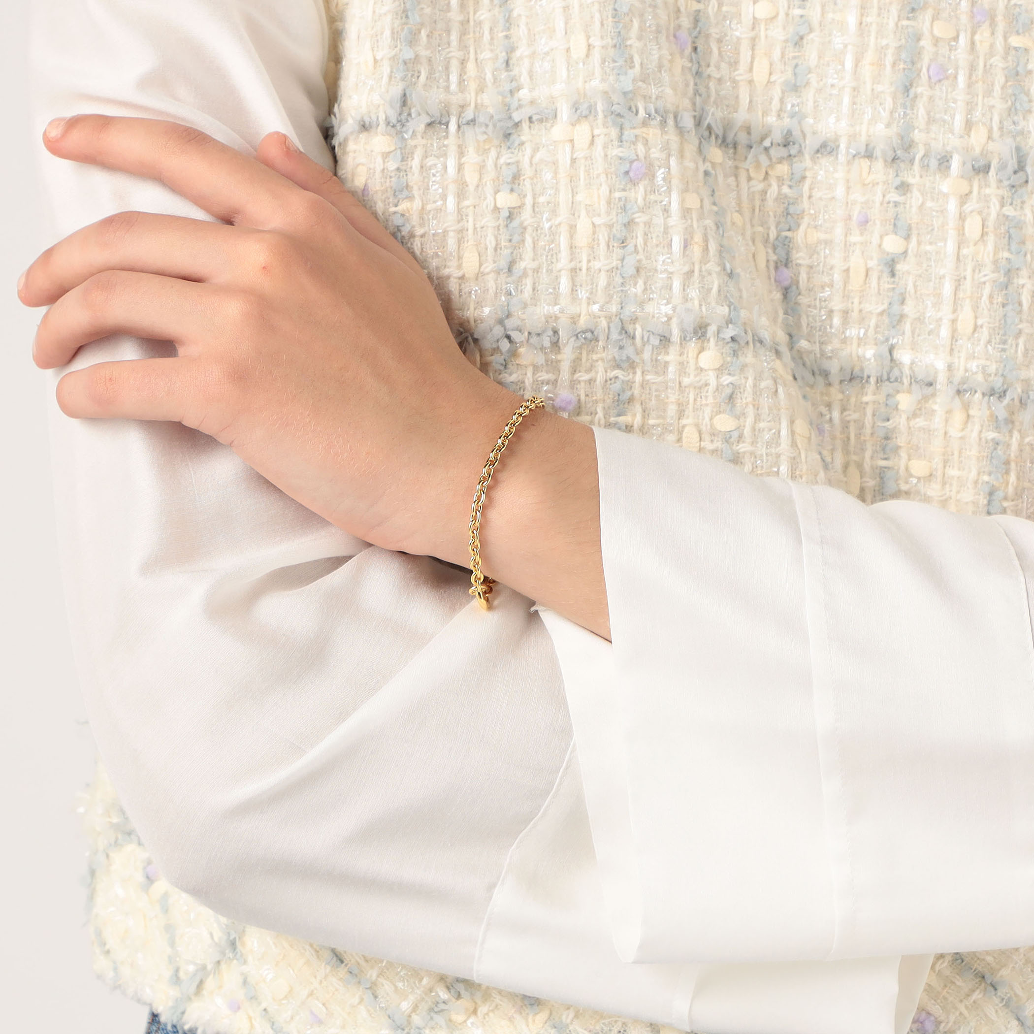 TOM WOOD Ada Bracelet Slim Gold｜トゥモローランド 公式サイト