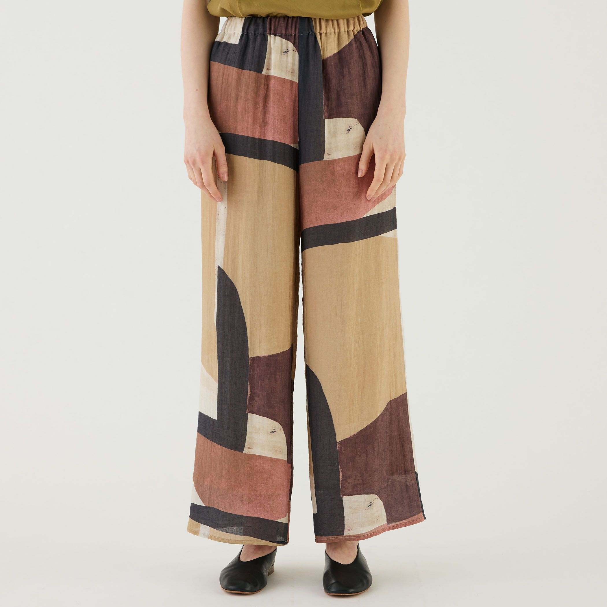 GIVENCHY PARIS REFRACTED エンブロイダリー エンボス フーディ GIVENCHY PARIS REFRACTED エンブロイダリー エンボス フーディ