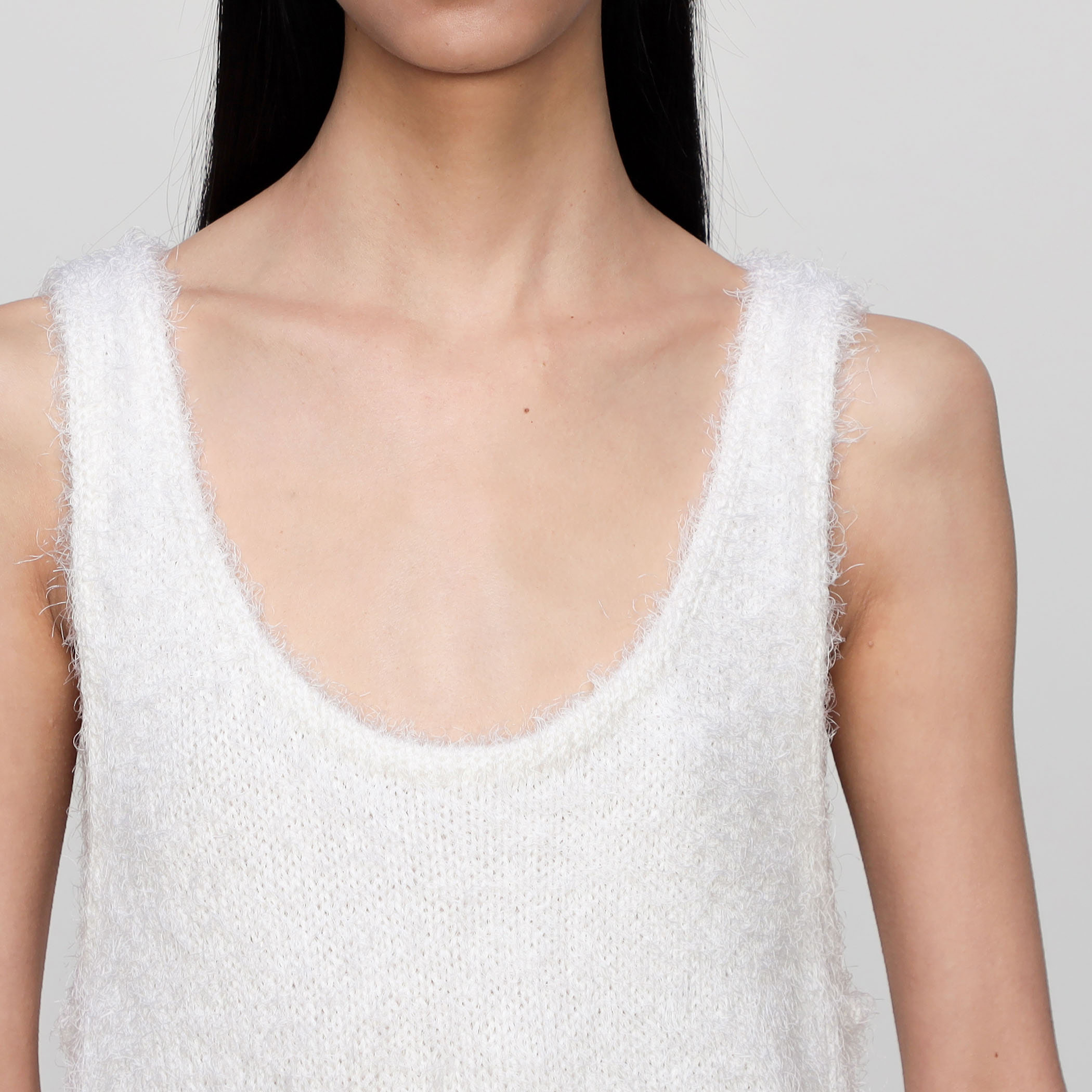 シルクカシミヤヘアリー ノースリーブプルオーバー｜トゥモローランド