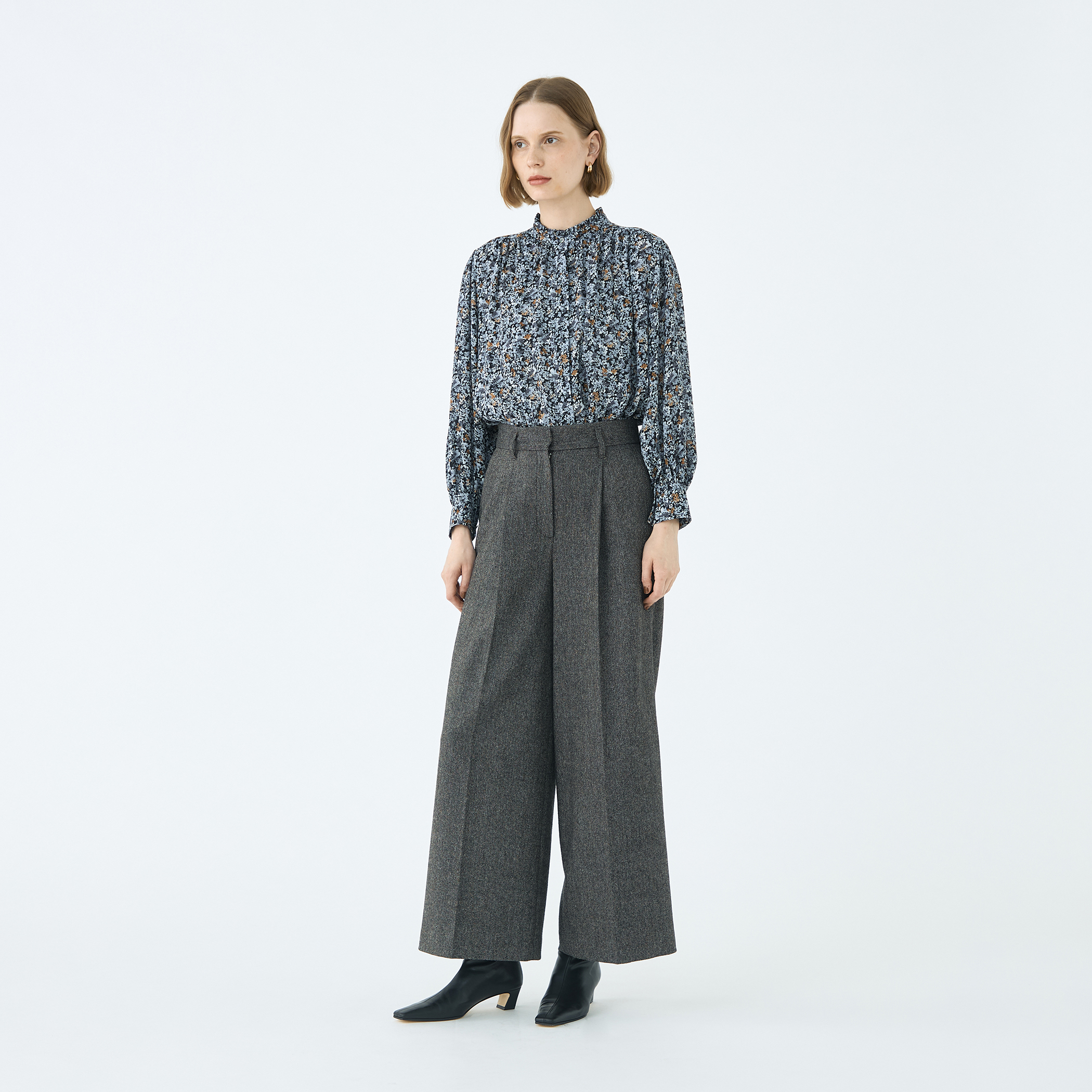 ブローフラワープリント フリルブラウス｜トゥモローランド 公式通販