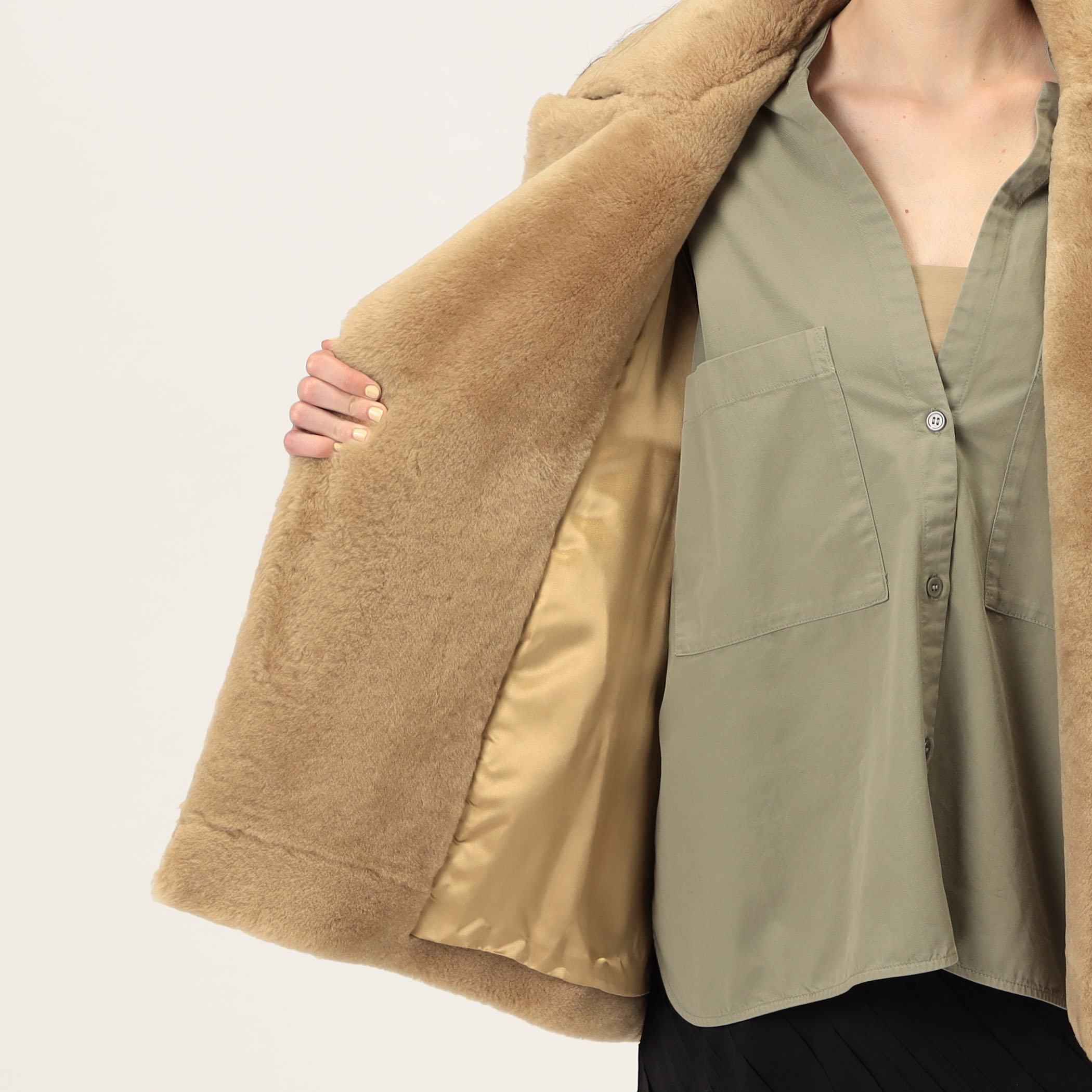 MARTIN GRANT A LINE SHEARLING FUR コート｜トゥモローランド