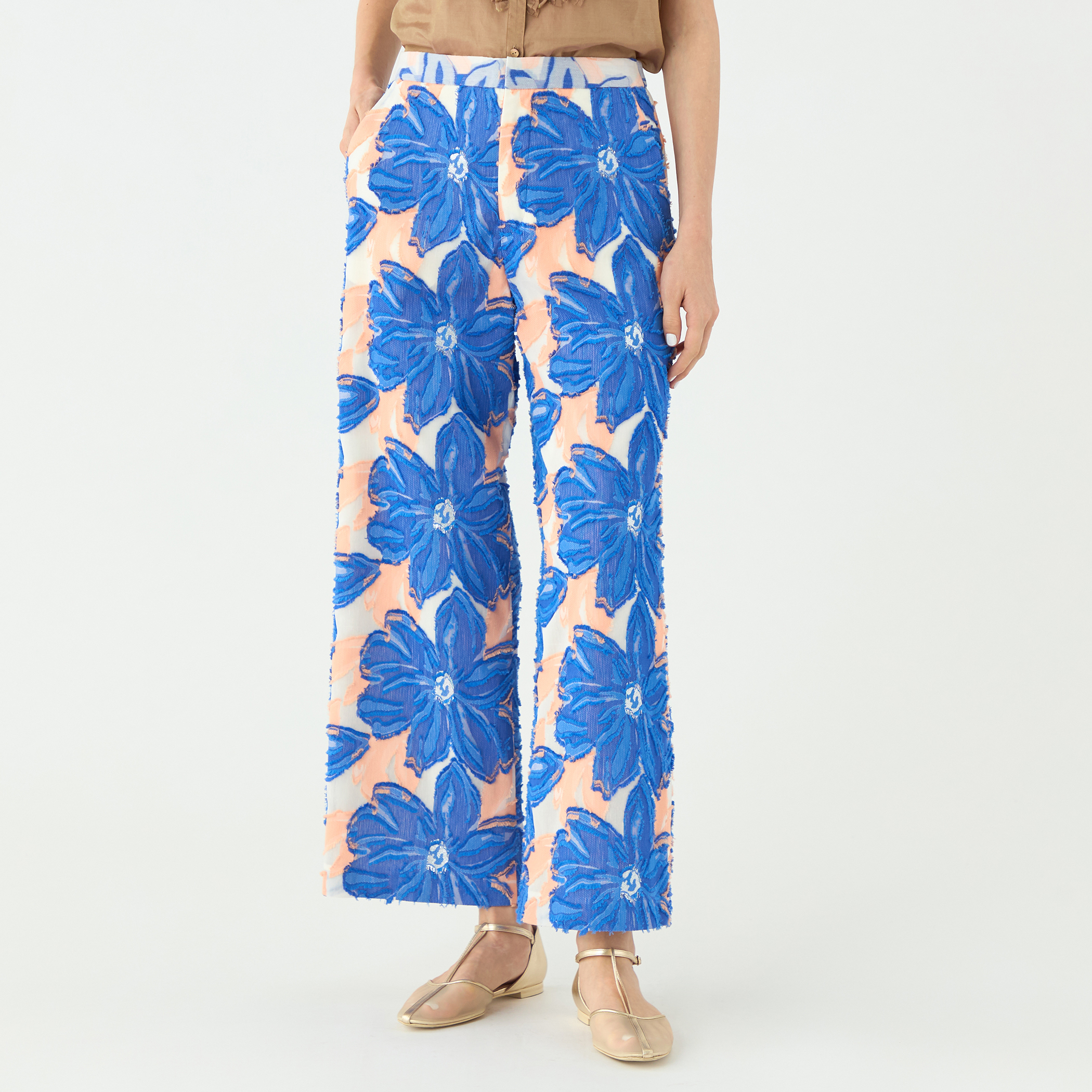 プルメリアジャカード ワイドストレートパンツ｜トゥモローランド 公式通販