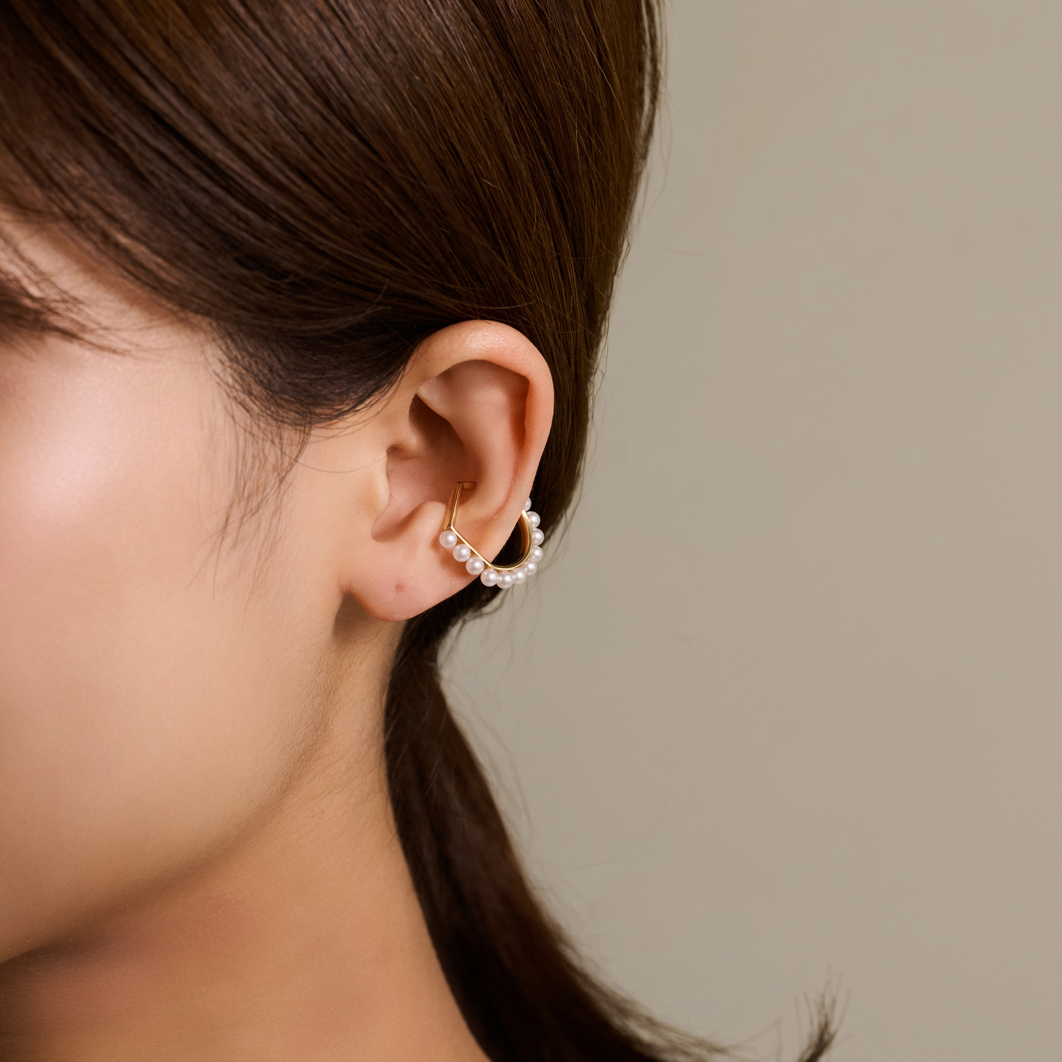 別注】januka small パールイヤーカフ｜トゥモローランド 公式サイト