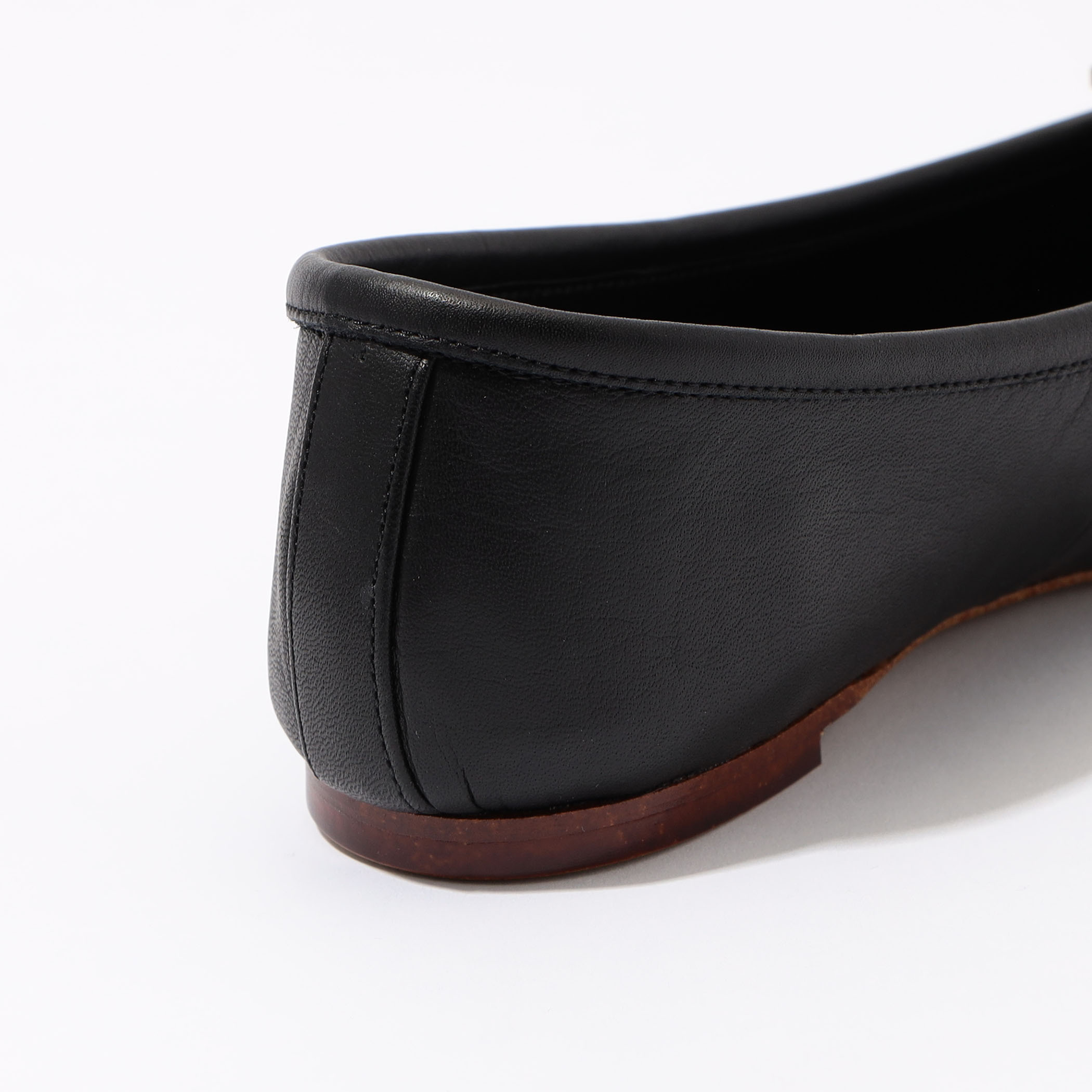 CHEMBUR ブラックドット フラットシューズ CHEMBUR SQ FLAT STUDS BALLET シューズ｜トゥモローランド 公式通販