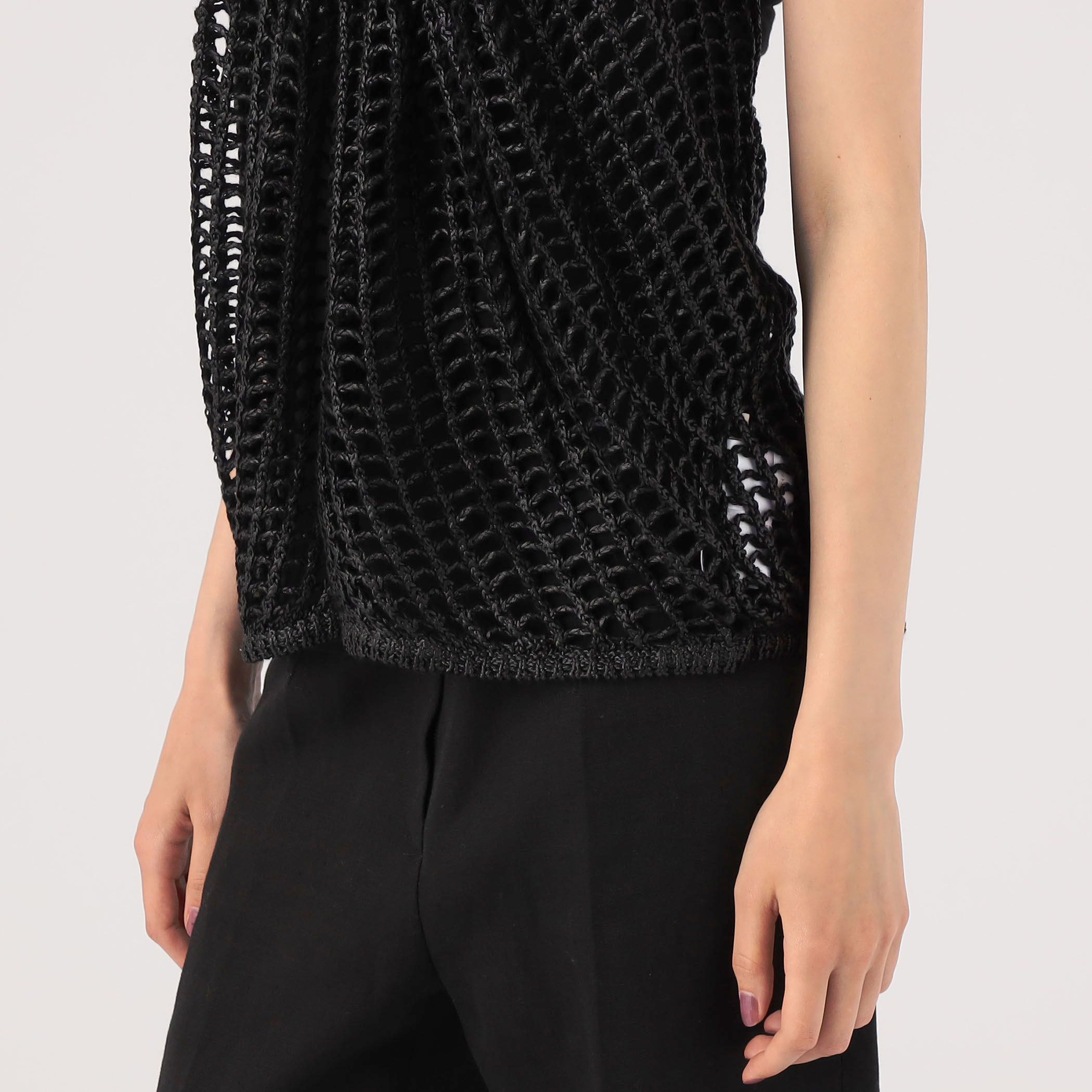 メッシュホイルプリント ホルターネックトップス｜トゥモローランド