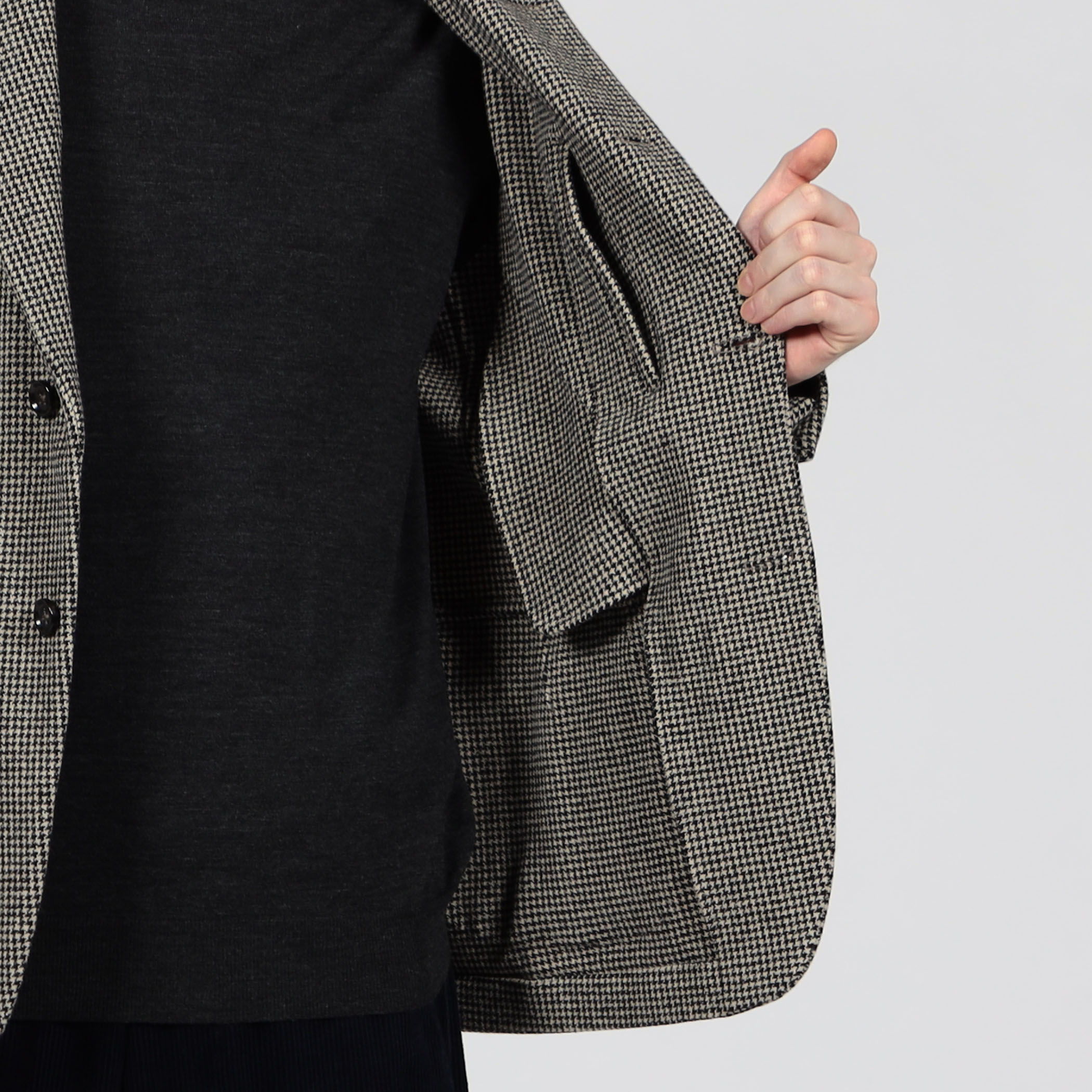 ウールナイロンポリウレタン 2WAYストレッチ シングルブレステッド 2B