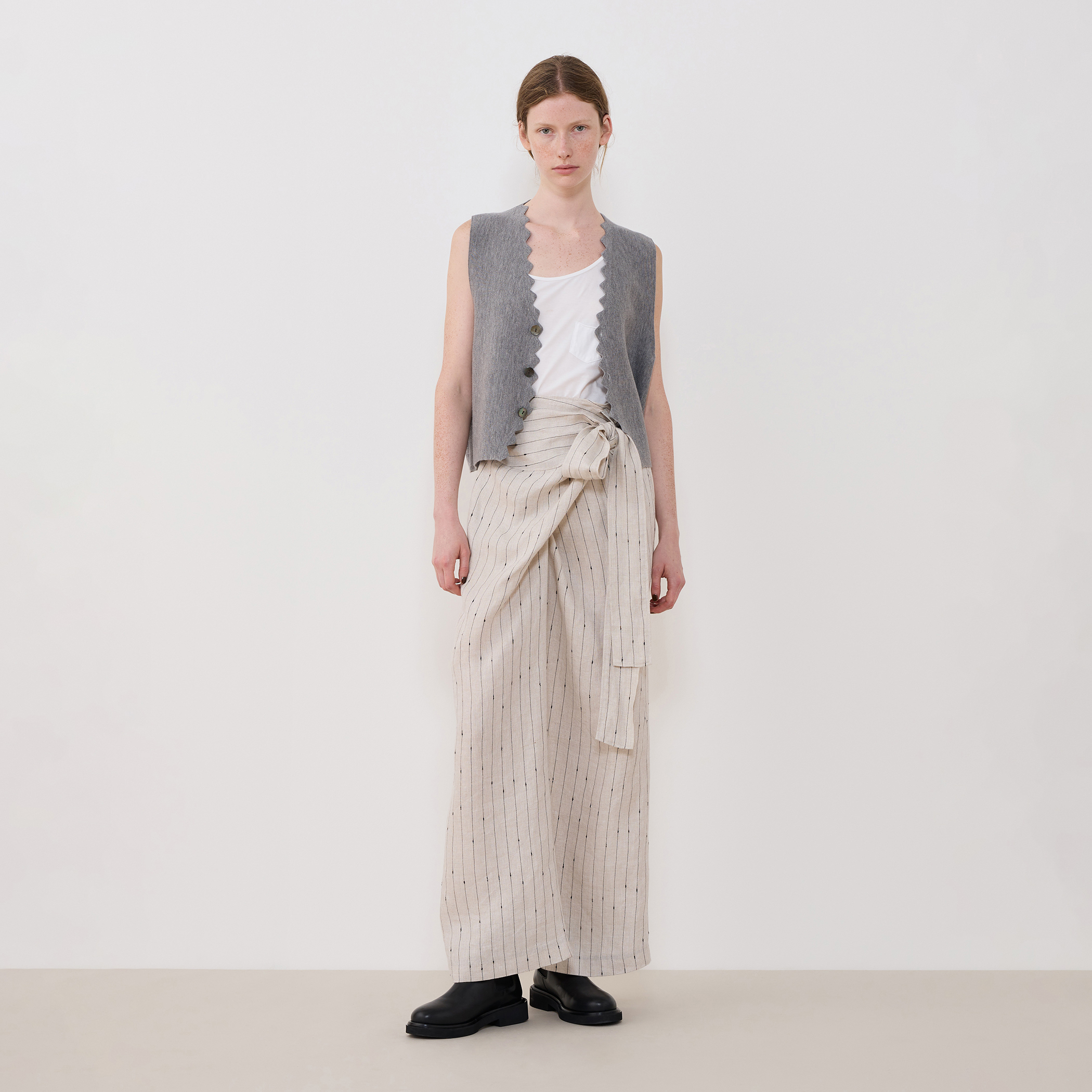 ウーステッドミラノリブ ベスト｜トゥモローランド 公式通販