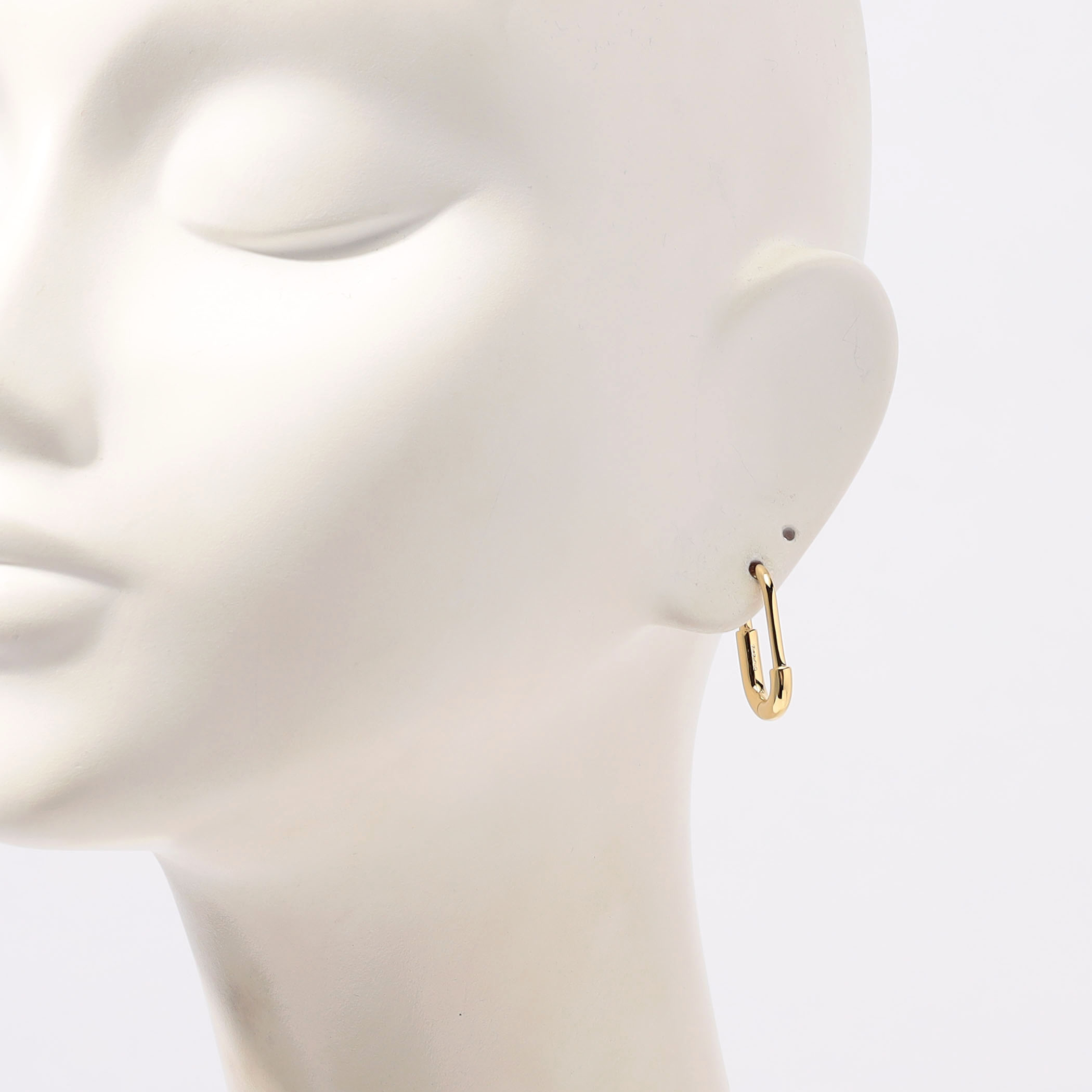 Otiumberg. Large Staple Hoops ゴールドピアス｜トゥモローランド