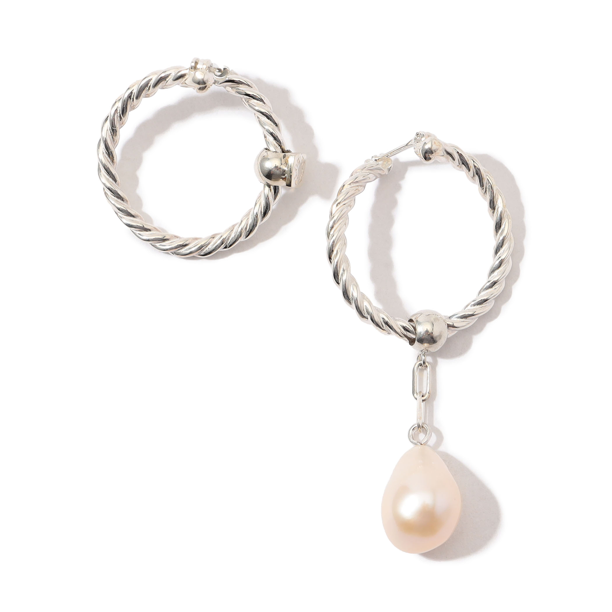 PLOW pearl chain charm wreath ピアス｜トゥモローランド 公式通販