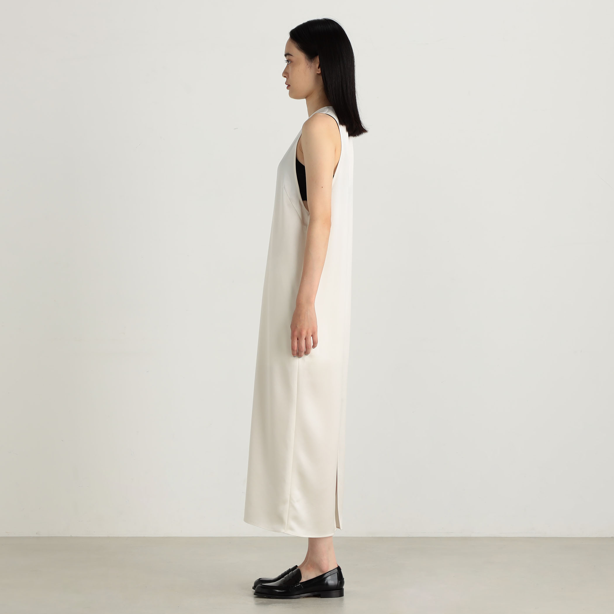 ハンマーサテン ノースリーブワンピース｜トゥモローランド 公式通販