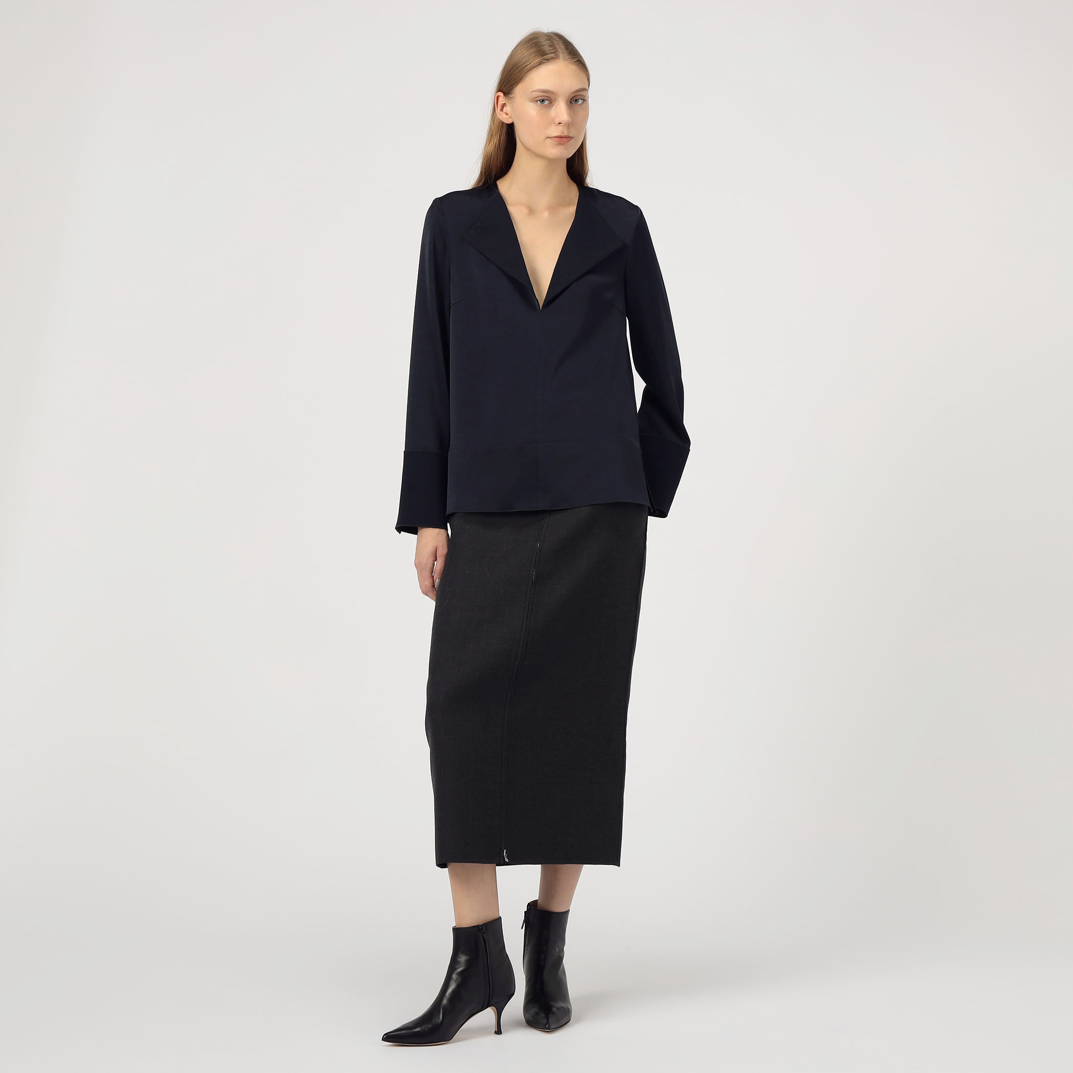 サテンジョーゼット オープンカラーブラウス｜トゥモローランド 公式通販