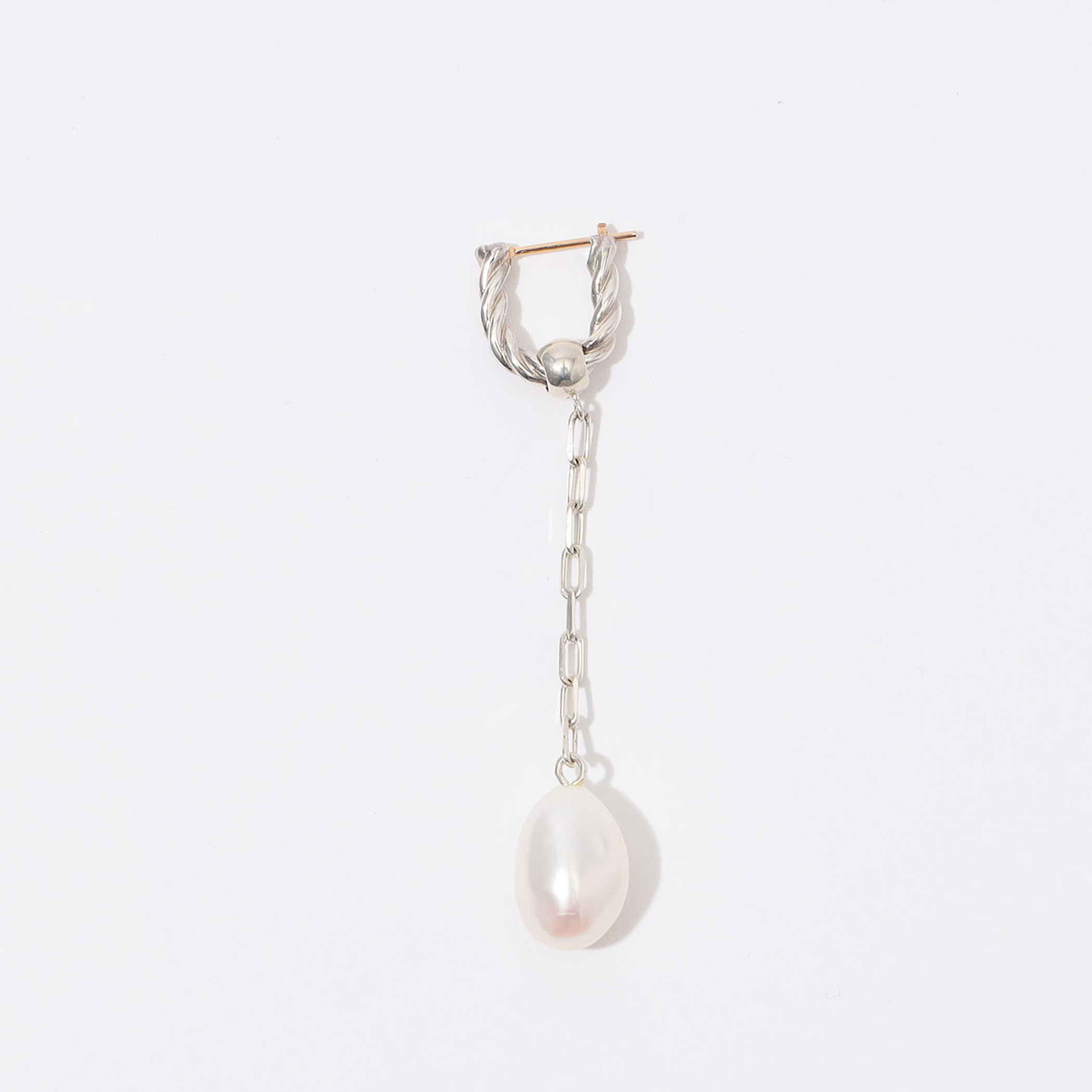 完売品 PLOW プラウ pearl chain charm wreathピアス 完売品 PLOW プラウ pearl chain charm wreathピアス - メルカリ