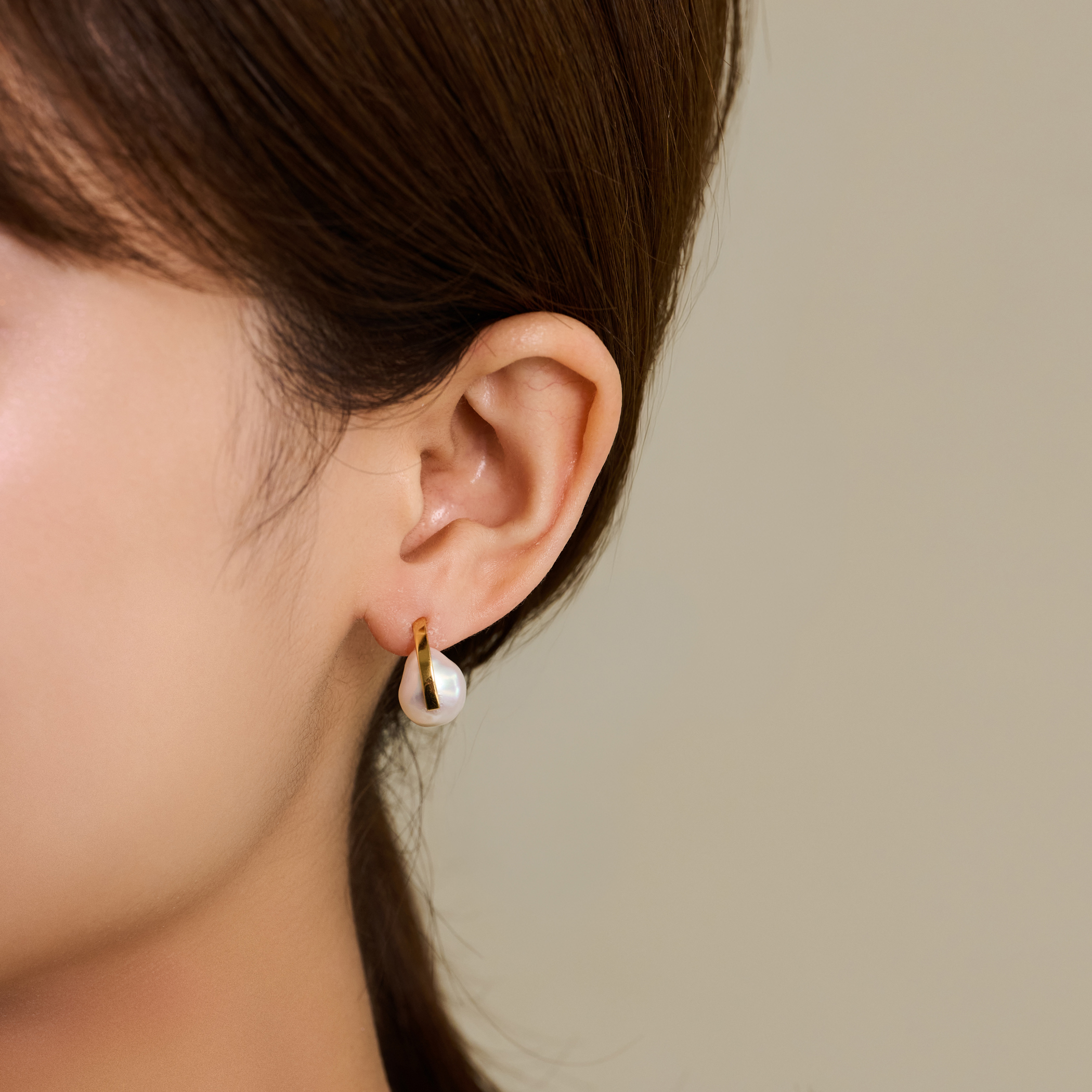 別注】januka バロックパールピアス｜トゥモローランド 公式サイト