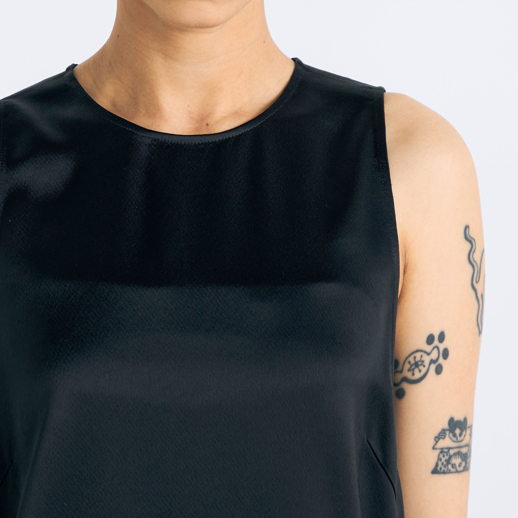 ワッシャーサテン ノースリーブワンピース｜トゥモローランド 公式通販