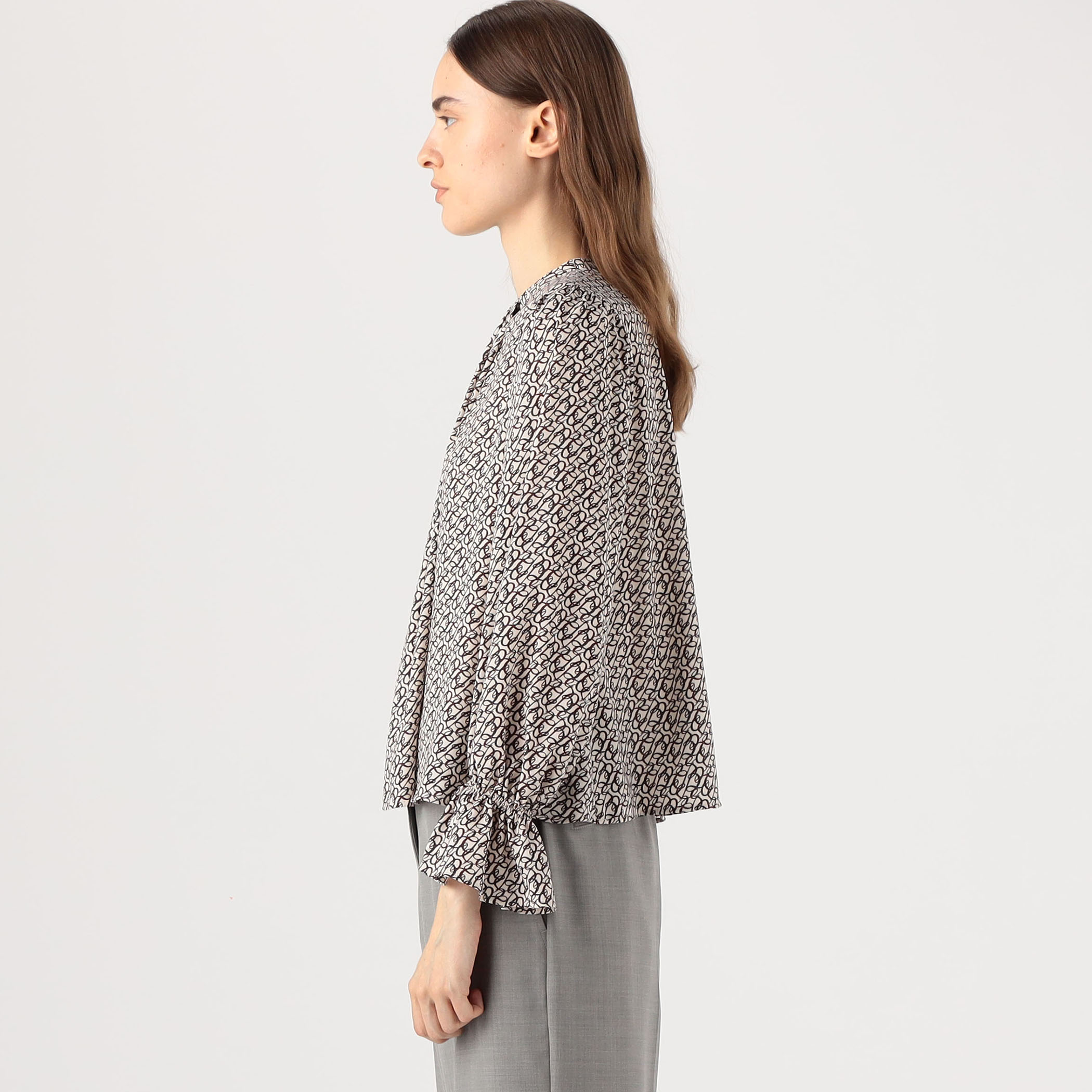 Ballsey★美品★BBカリグラフィプリント タックネックブラウス セール】 BBカリグラフィプリント タックネックブラウス