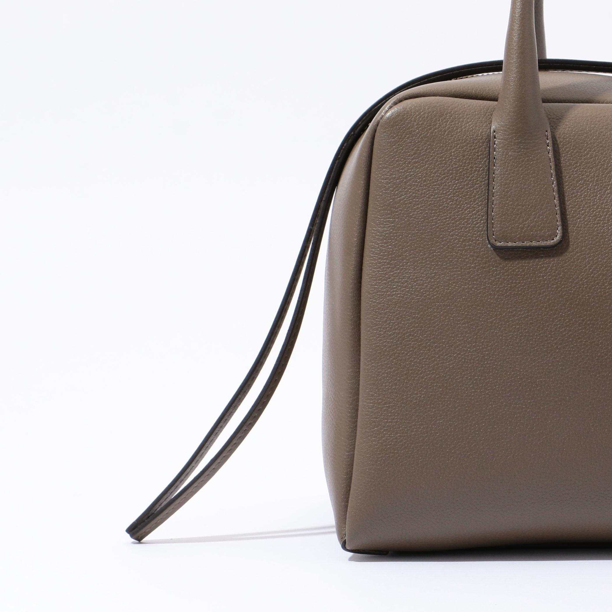 FRENZLAUER ボーリングバッグ ミディアム｜トゥモローランド