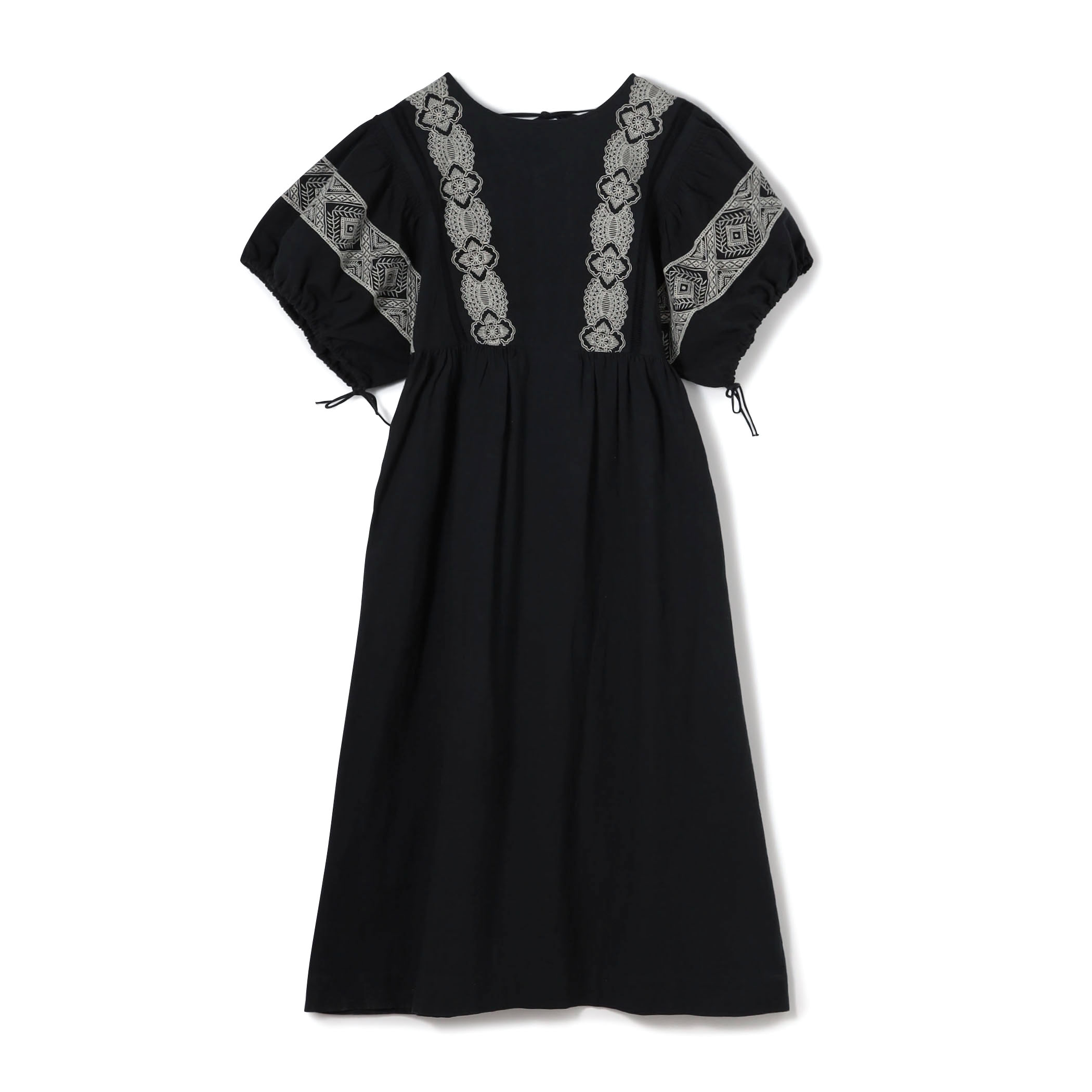 コットンエンブロイダリー ボリュームスリーブワンピース