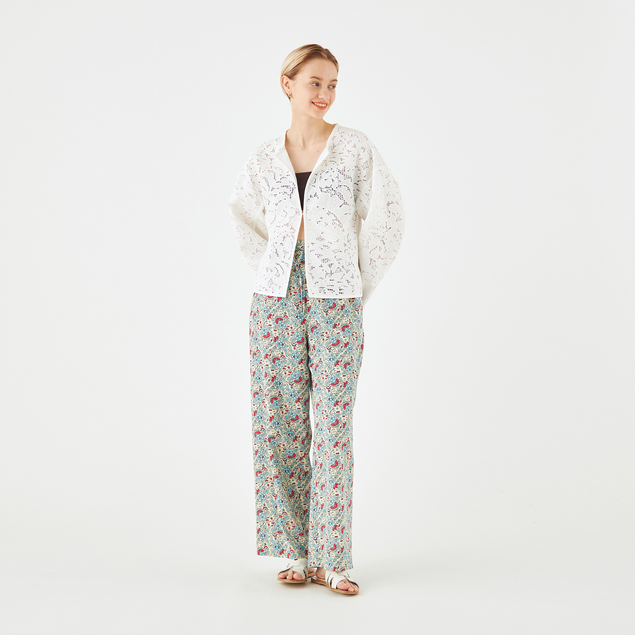 itema7766e36f0bb11eeb9b60242ac