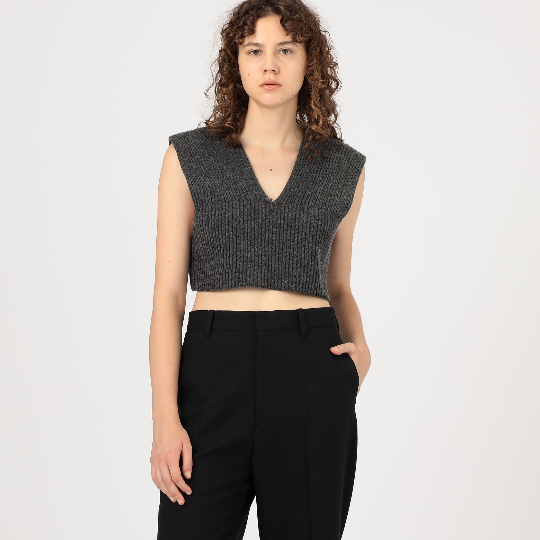 HYKE 23年製 ULTRASUEDE CROPPED TOP ベスト WIDE RIBBED CROPPED VEST-ワイドリブクロップドベスト-HYKE