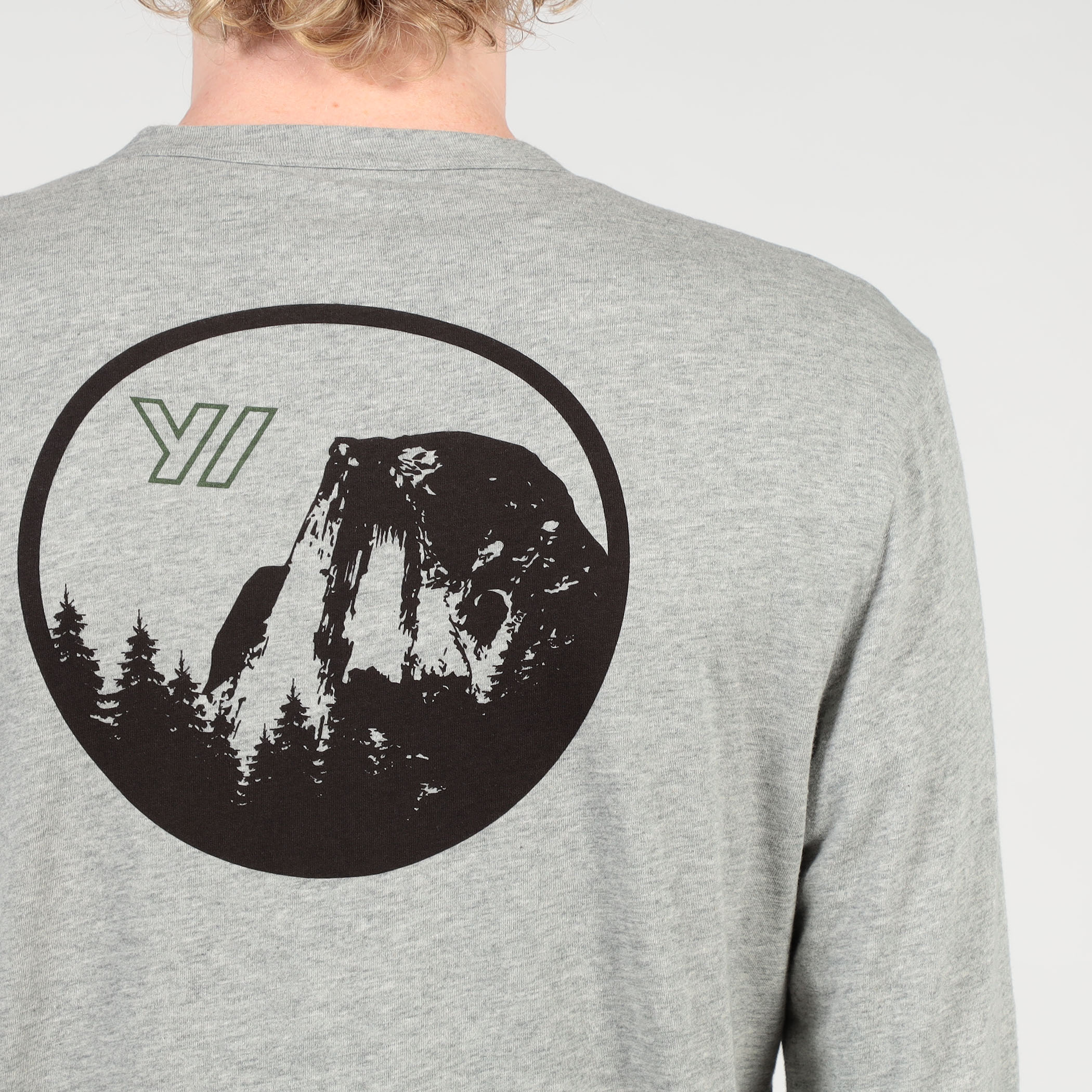 YOSEMITE グラフィックプリント ロングスリーブプルオーバー