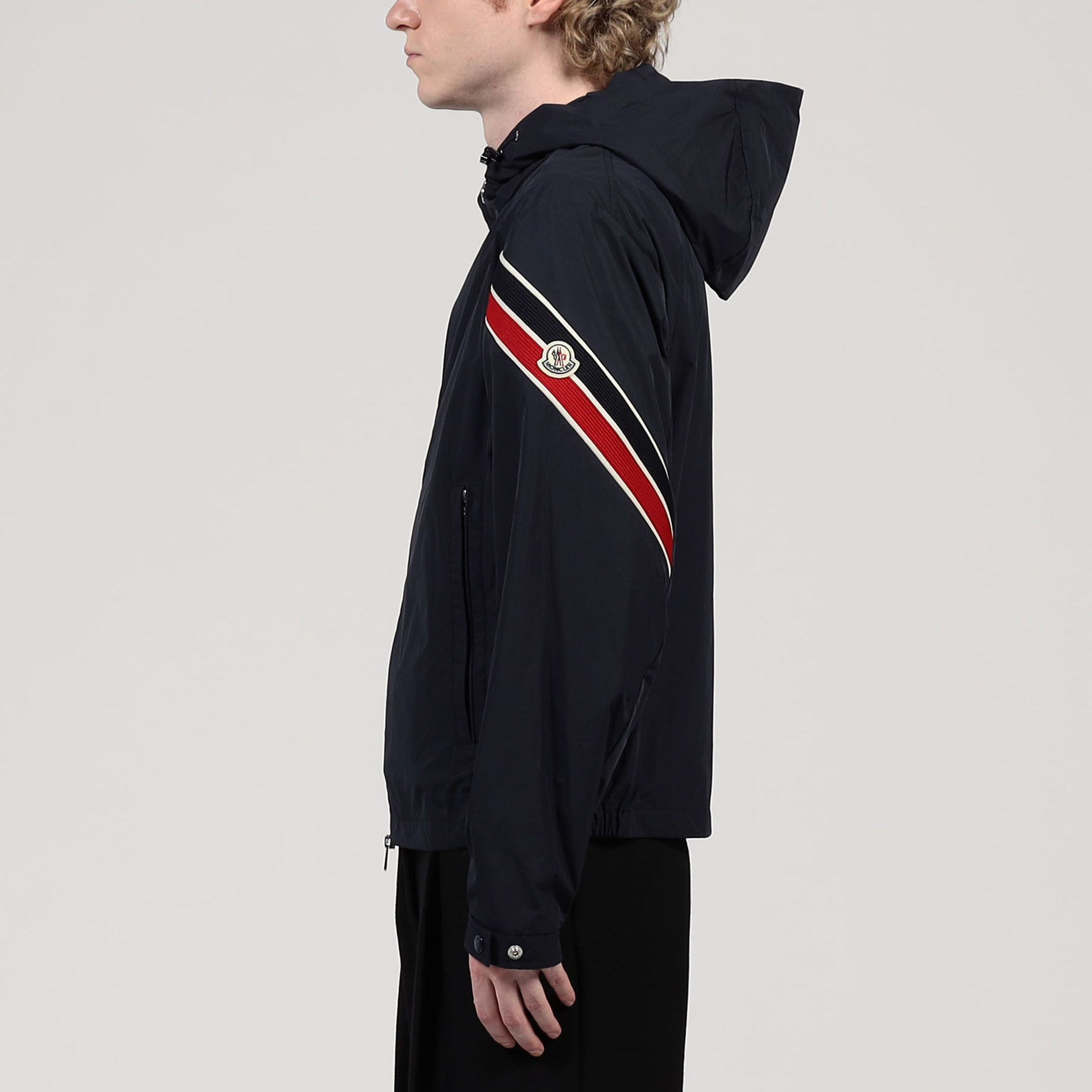 MONCLER CLAUT JACKET フーデッドブルゾン|トゥモローランド MONCLER CLAUT JACKET フーデッドブルゾン|トゥモローランド
