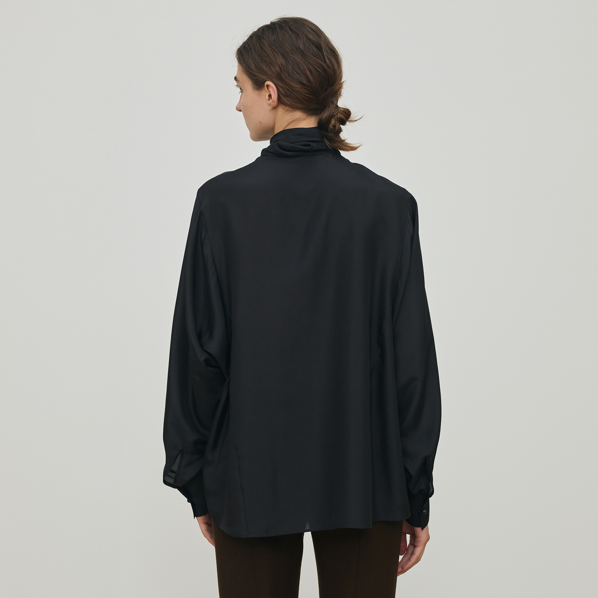 シルクハブタエ ボリュームタイブラウス｜トゥモローランド 公式通販