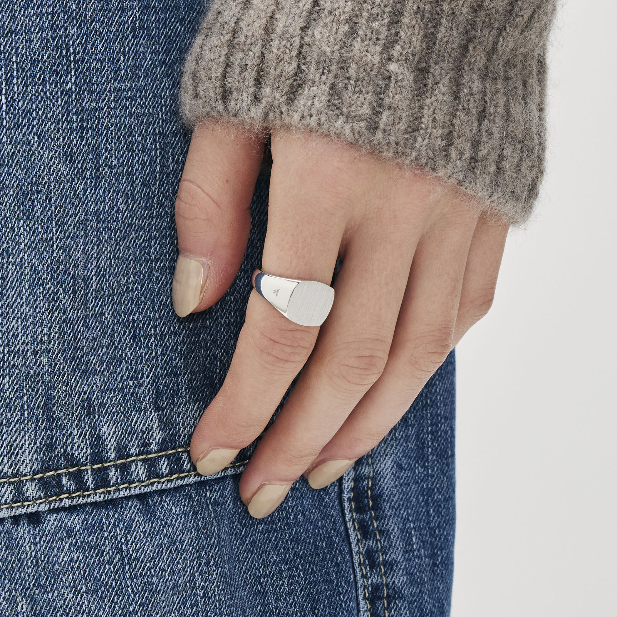 TOM WOOD Kay Ring Satin リング｜トゥモローランド 公式サイト