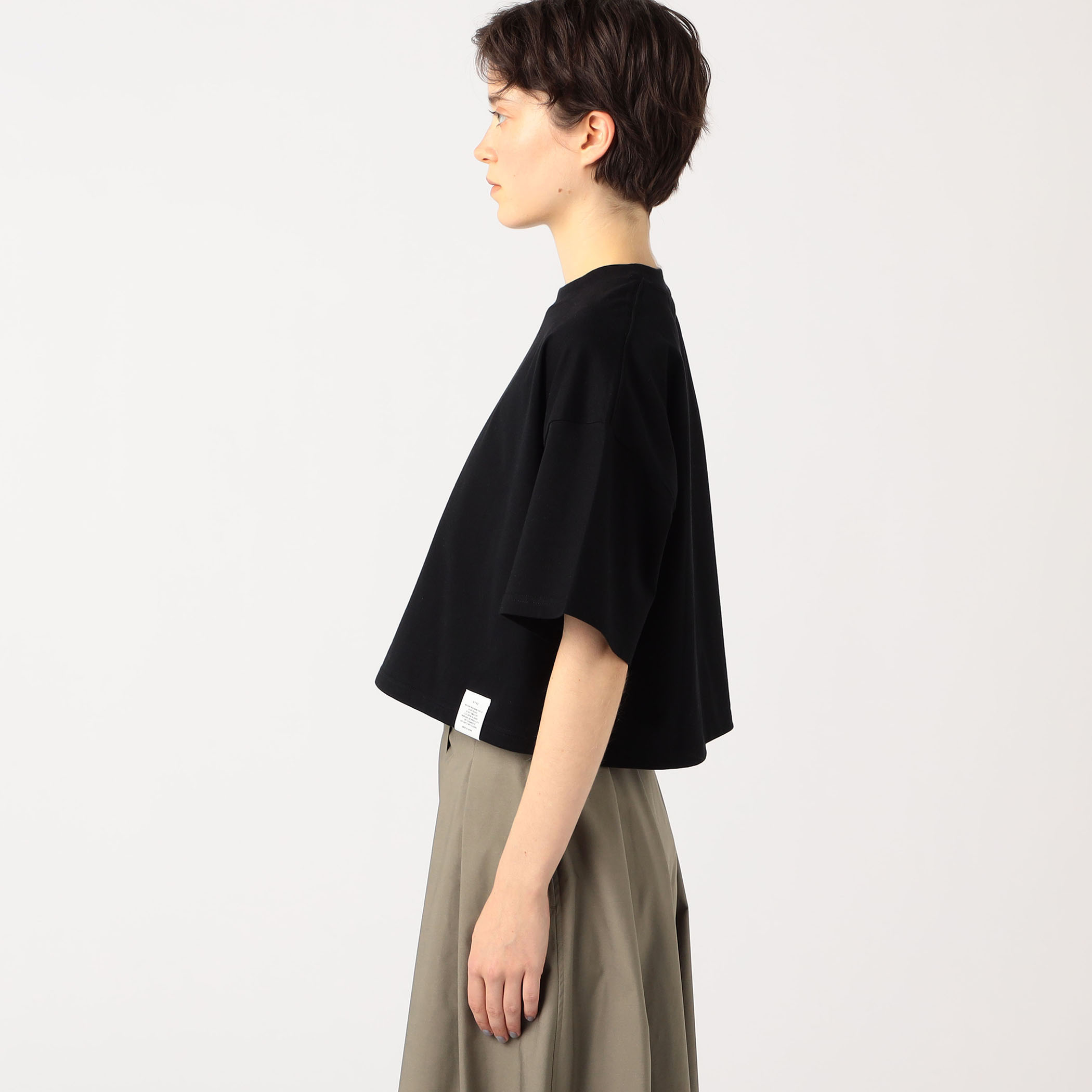 HYKE CROPPED SHORT-SLV TEE|トゥモローランド 公式通販 HYKE CROPPED SHORT-SLV TEE|トゥモローランド 公式通販