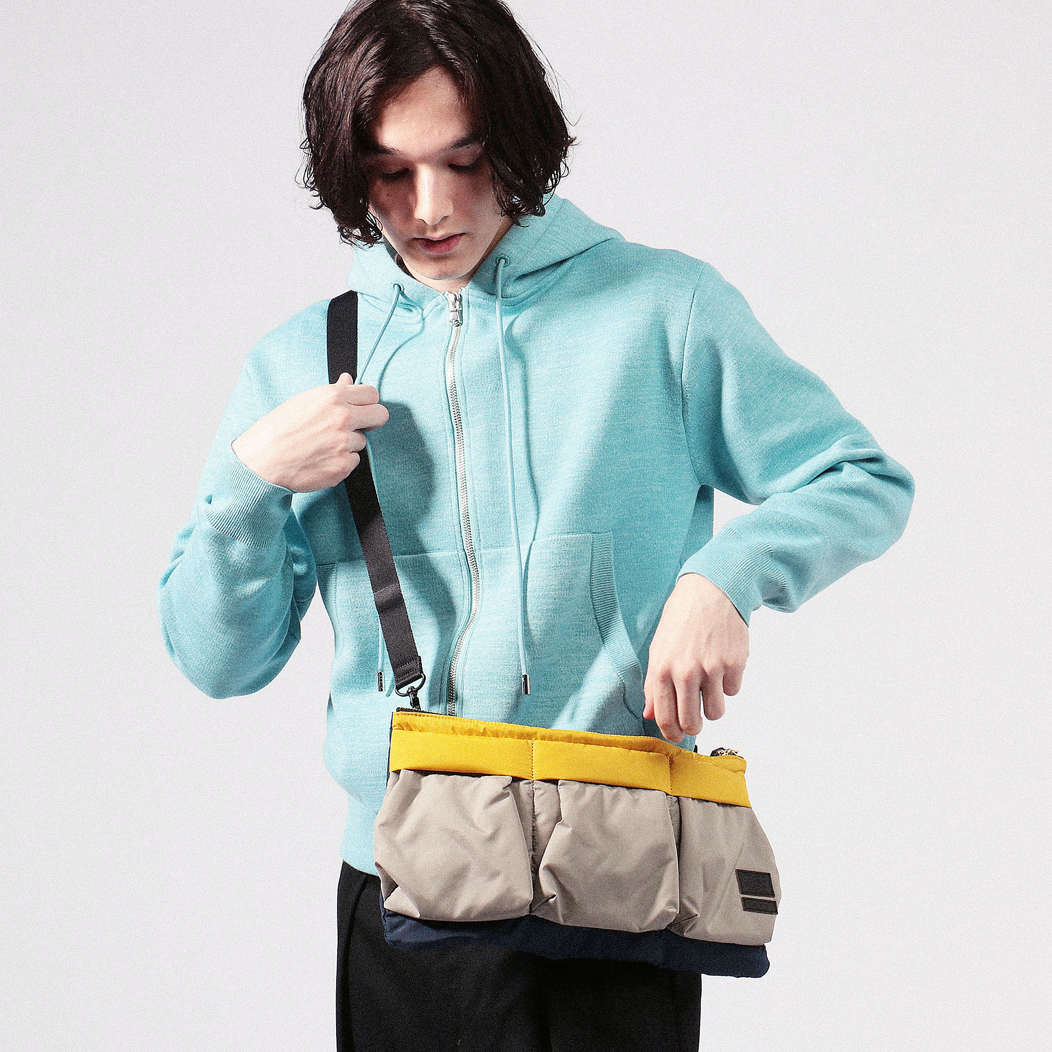 セブンイレブン 冬ギフト 2024 MARNI×PORTER 3POCKETS 16CB ショルダーバッグ バッグ