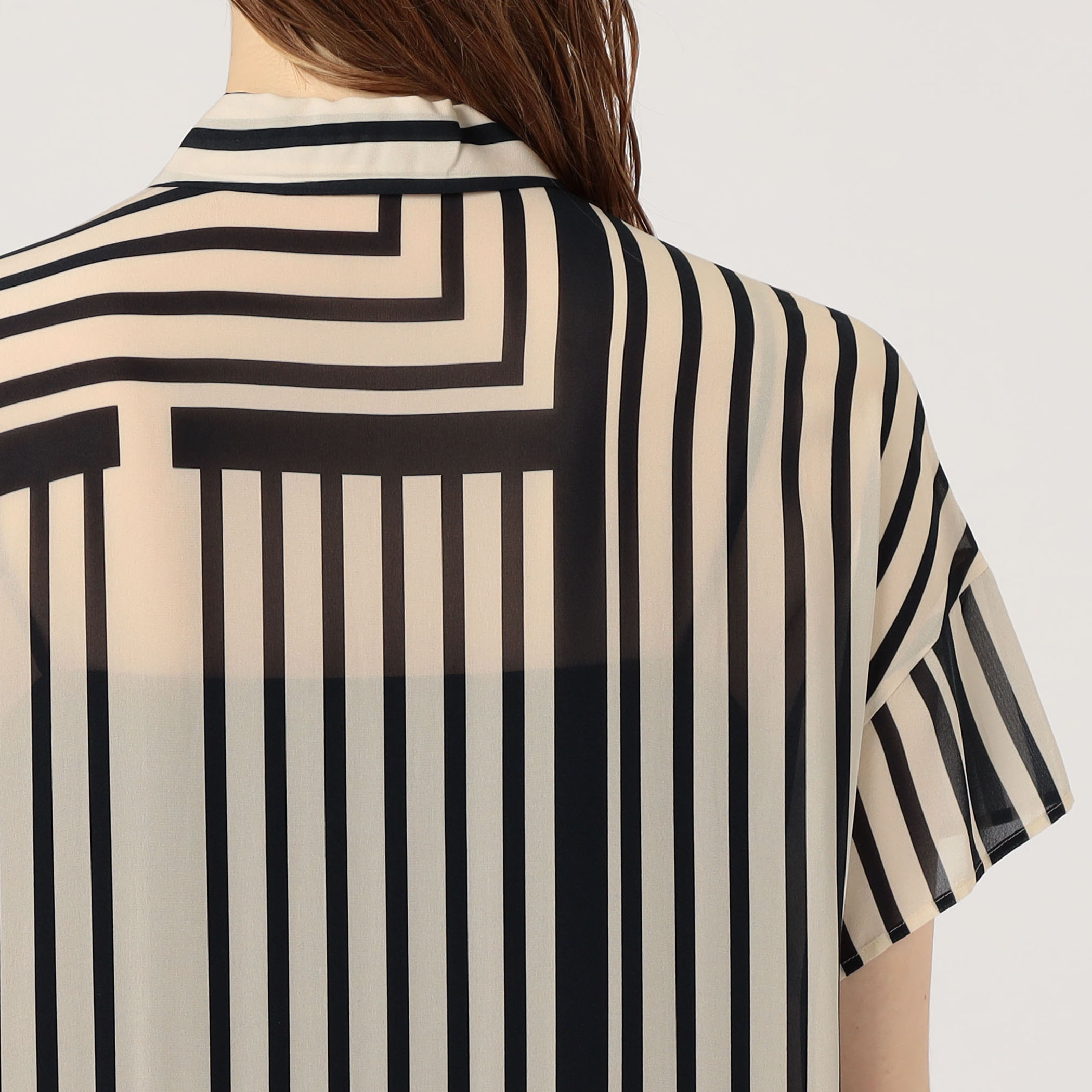 ストライプシルクストレッチ ギャザーシャツドレス｜トゥモローランド