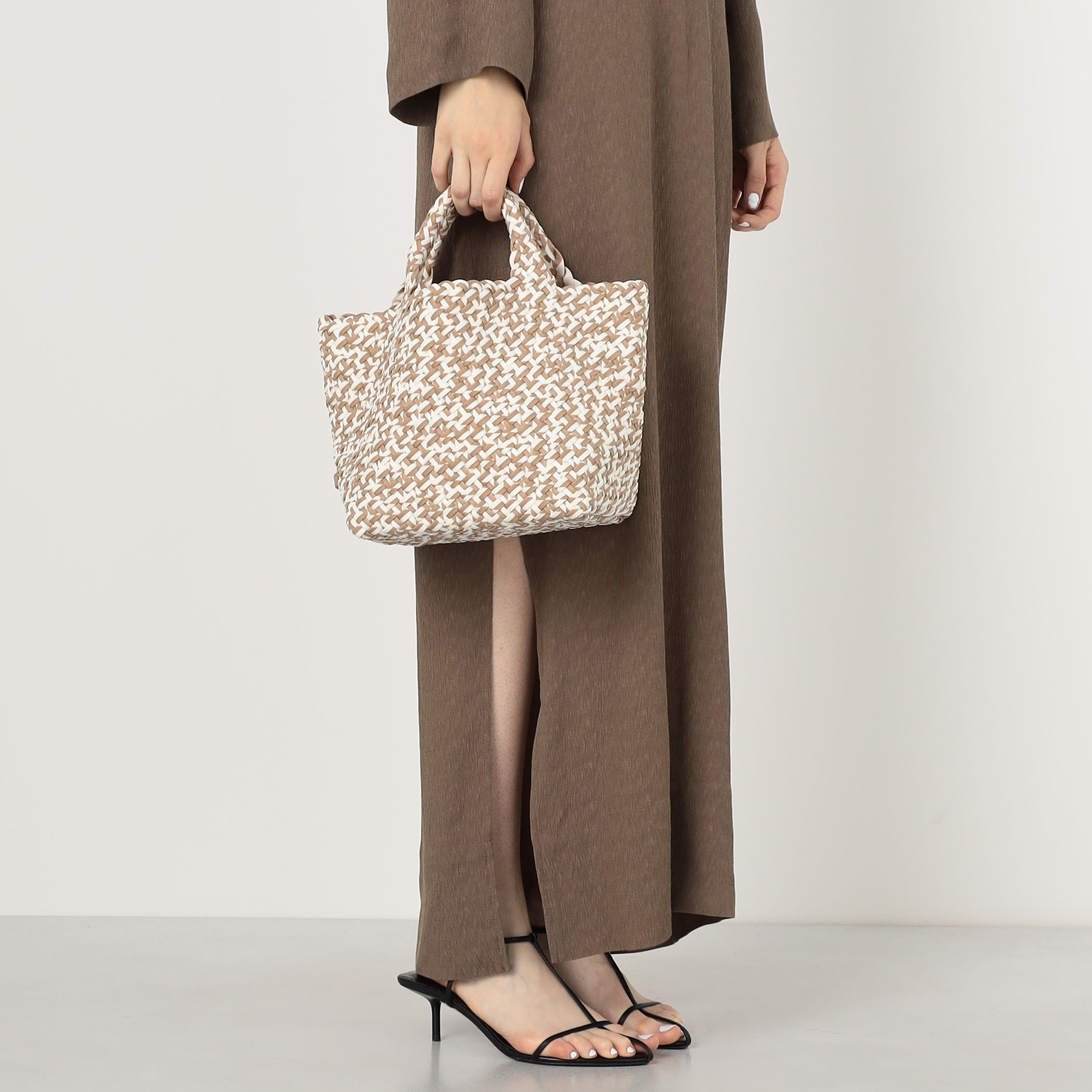 新品未使用NAGHEDI St. Barths Small Tote カシミア NAGHEDI St Barths Small Tote｜トゥモローランド 公式サイト