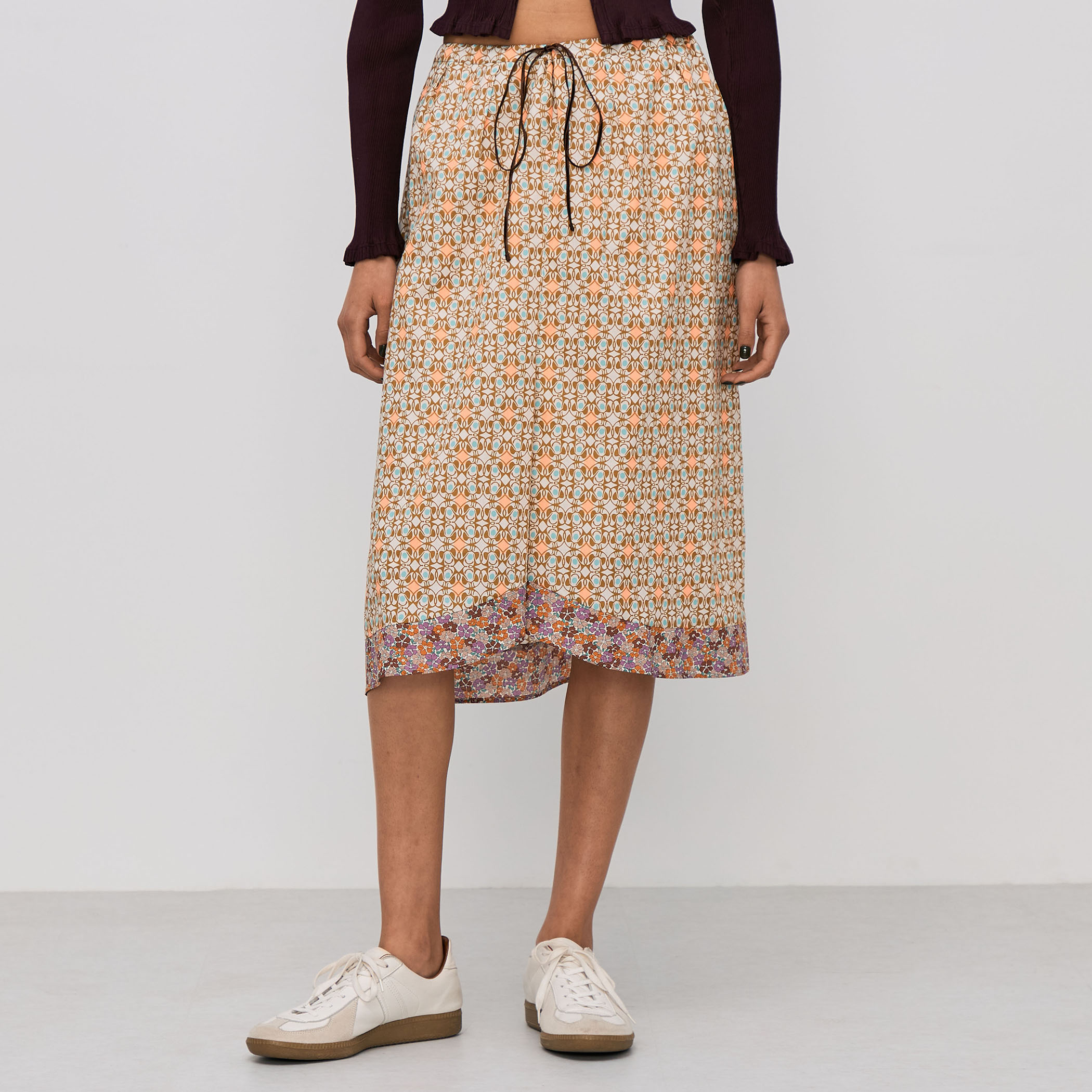美品　PRADA／プラダ　 コットンレースフレアスカート　ミモレ丈　L L相当 美品 PRADA／プラダ コットンレースフレアスカート ミモレ丈 L L