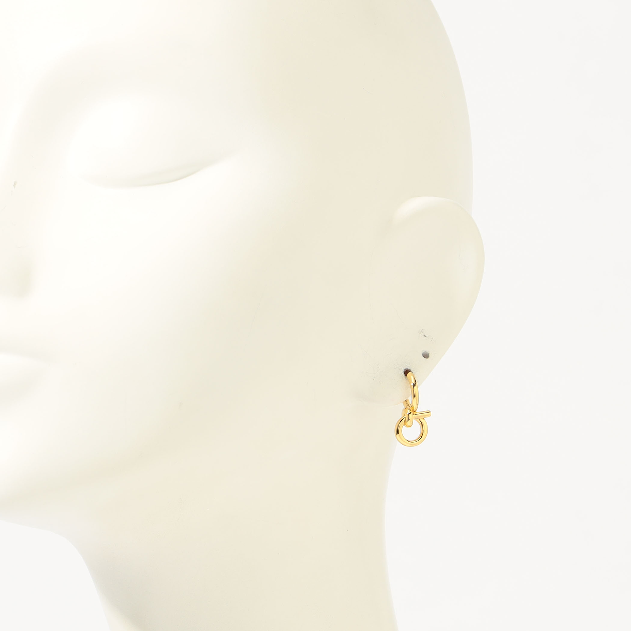 Otiumberg. フローティングフープピアス｜トゥモローランド 公式通販