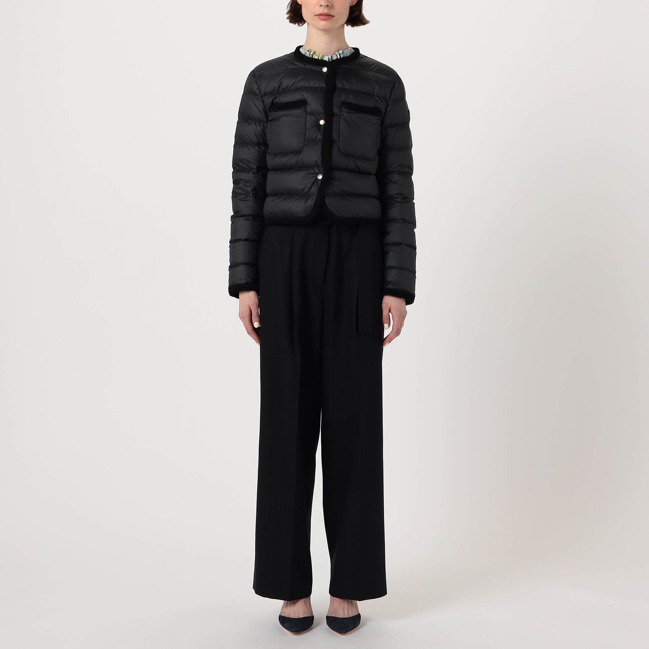 【MONCLER】Gencay ショートダウンジャケット エレガント MONCLER GENCAY ショートダウンジャケット｜トゥモローランド