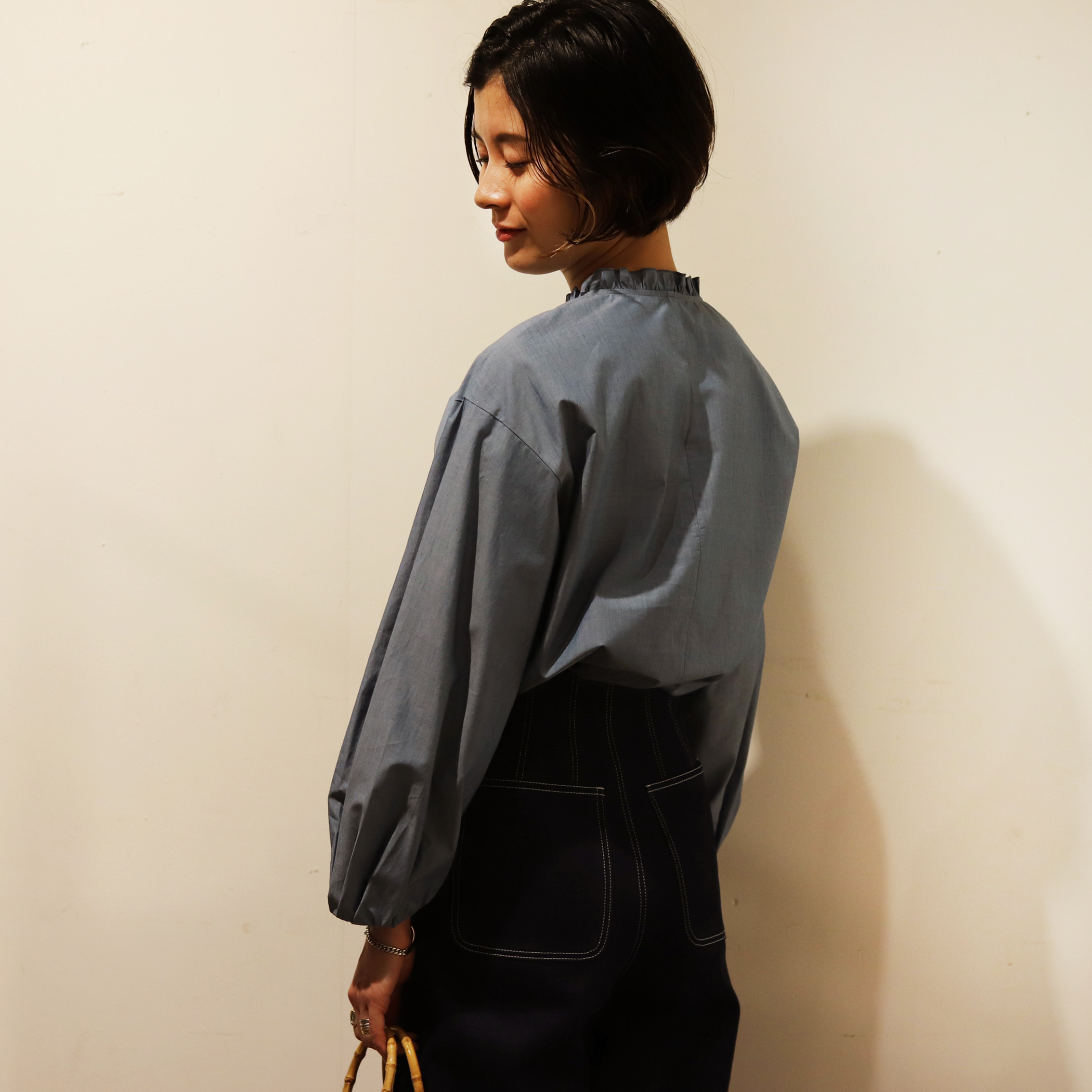 134ドレステリアコットン22SS100％タイプライターランタン袖ブラウス36黒 DRESSTERIOR - 134ドレステリアコットン22SS100％タイプライター