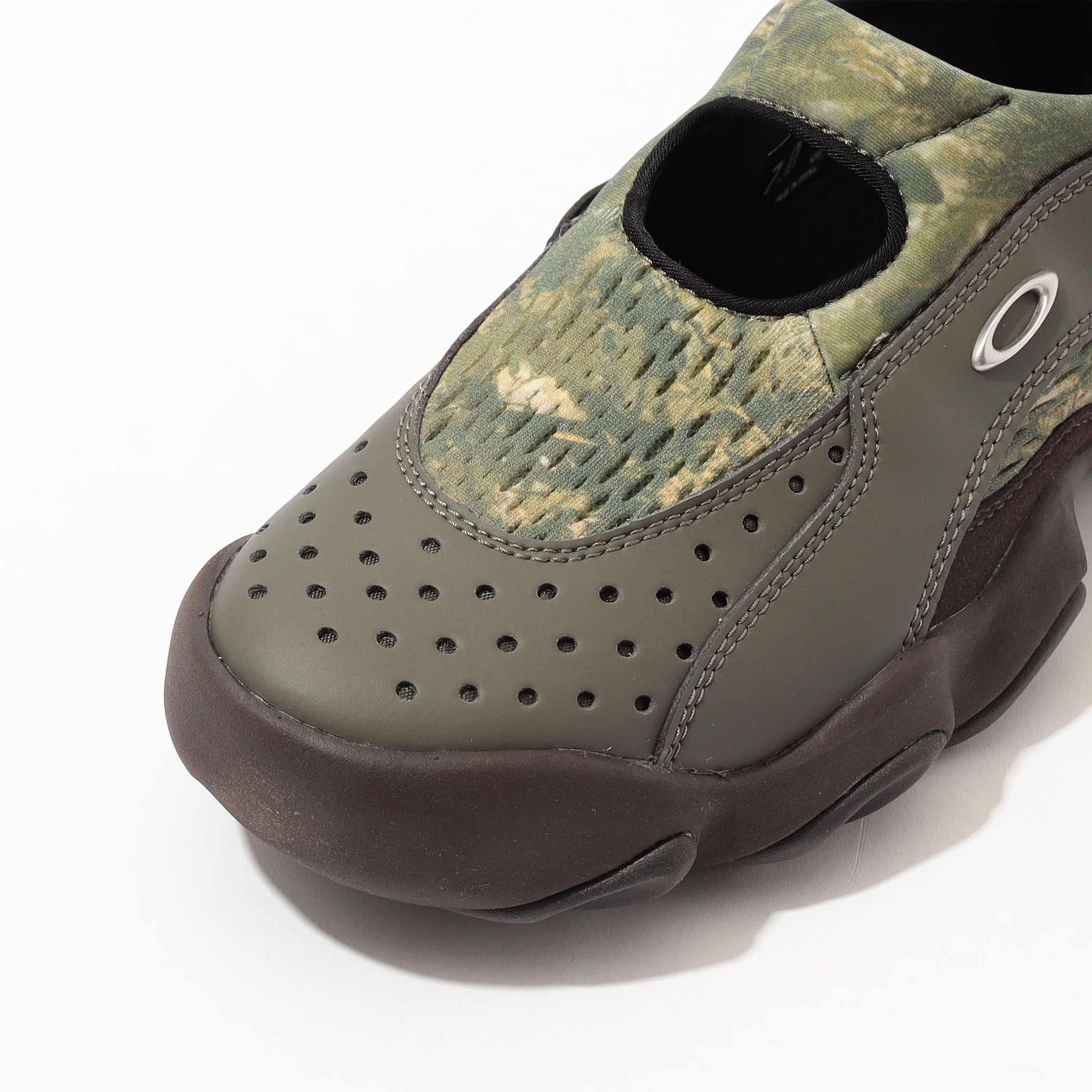 □Oakley Factory Team × SOUTH2 WEST8 FLESH SANDAL スニーカー
