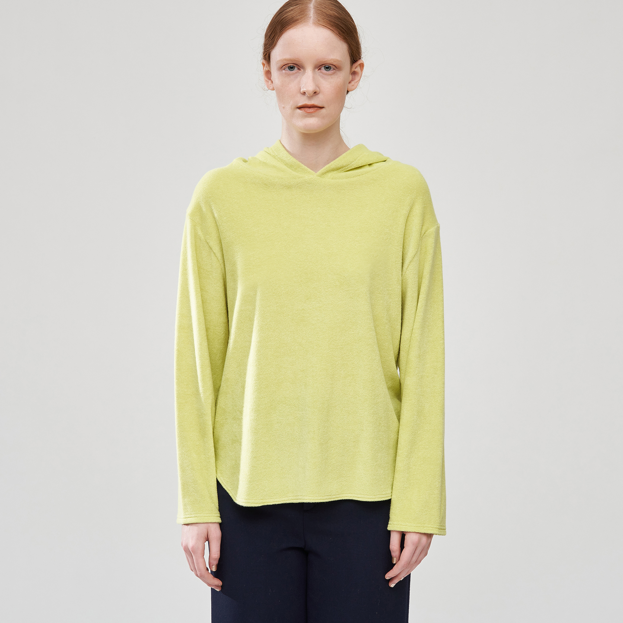 コットンカシミヤパイル フーデッドプルオーバー｜トゥモローランド