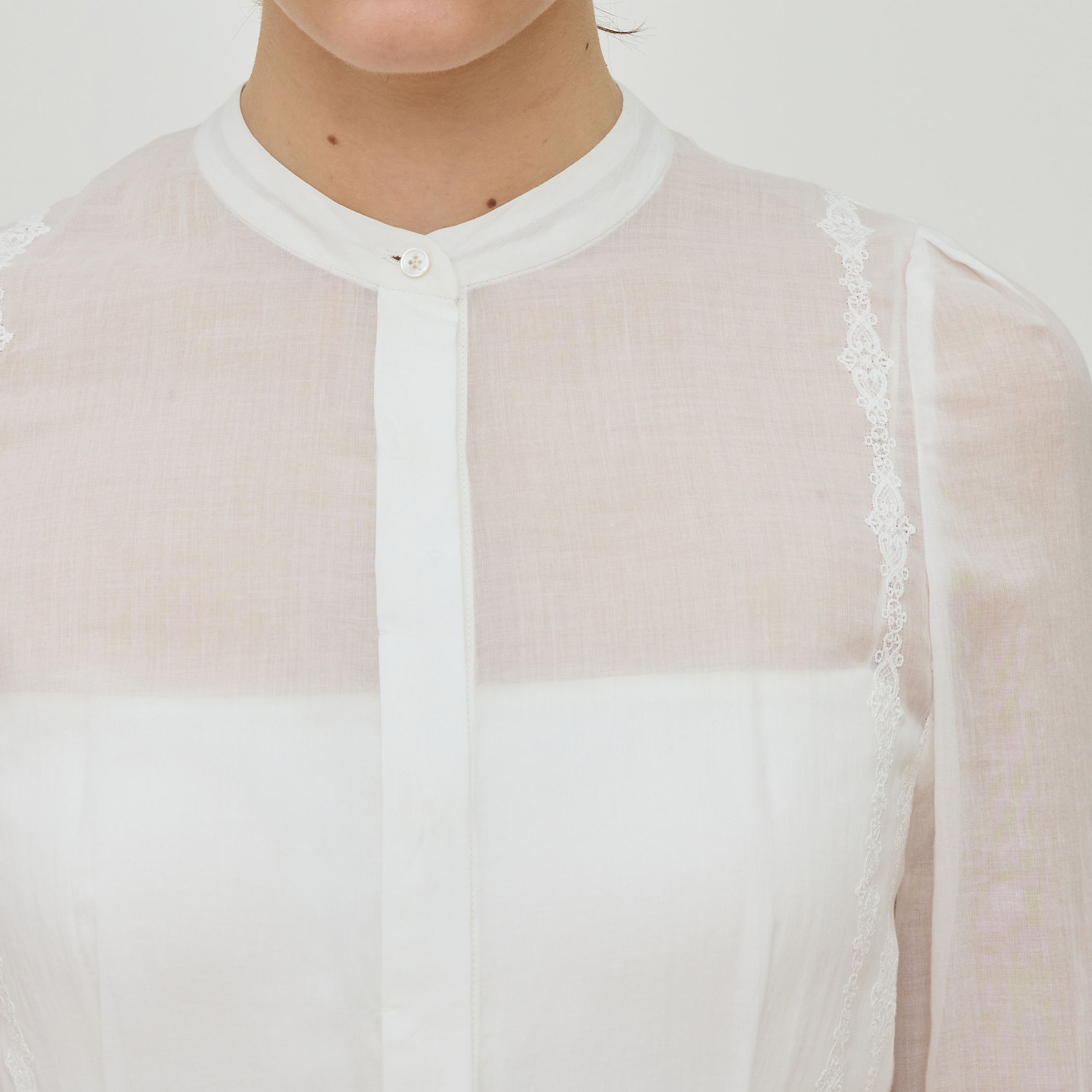 チェーンレースエンブロイダリー Aラインドレス｜トゥモローランド