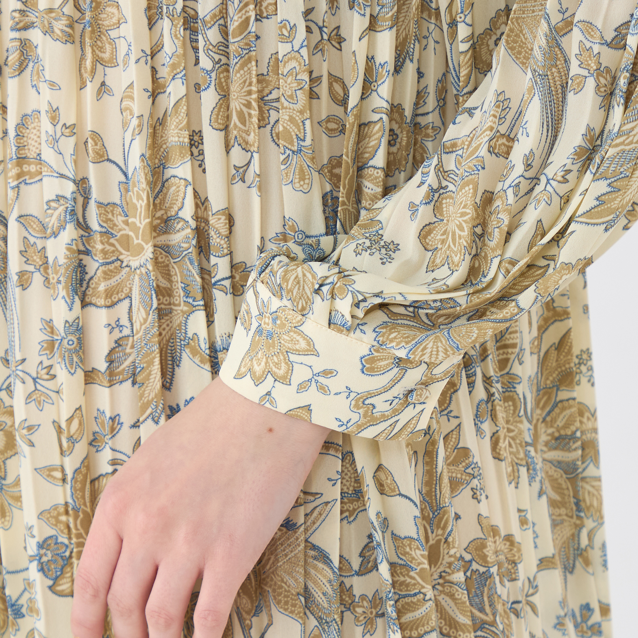 ポリエステルプリント プリーツワンピース｜トゥモローランド 公式通販