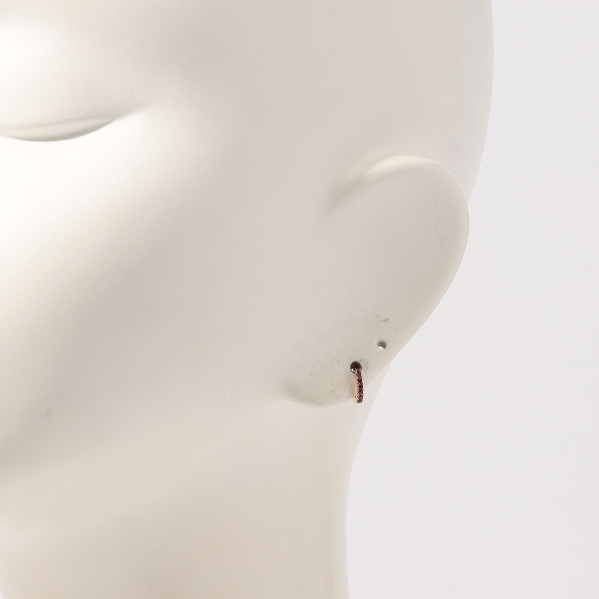 Otiumberg. Small Raspberry Ruby 片耳ピアス｜トゥモローランド 公式