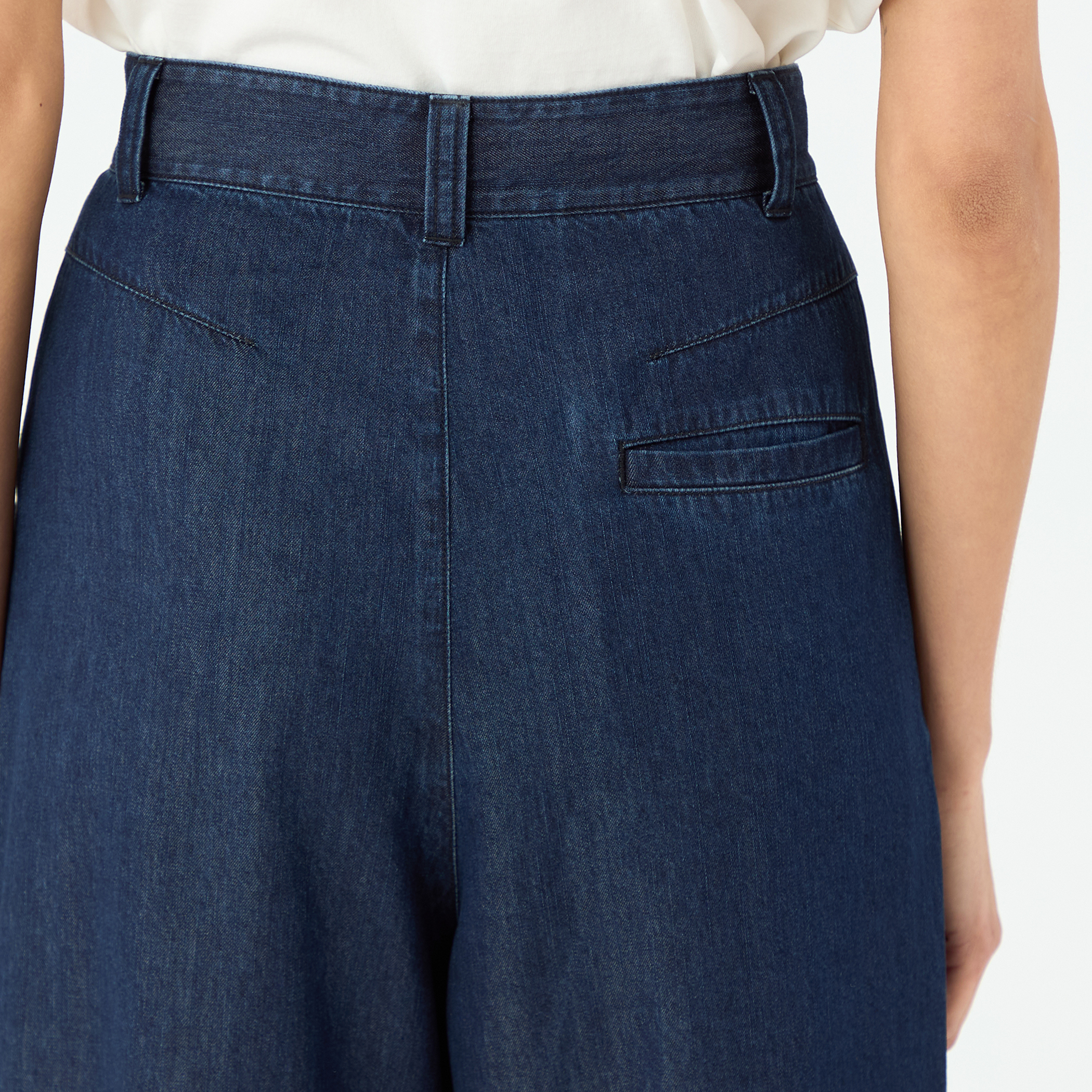 コットンセルロースデニム アシンメトリータックパンツ