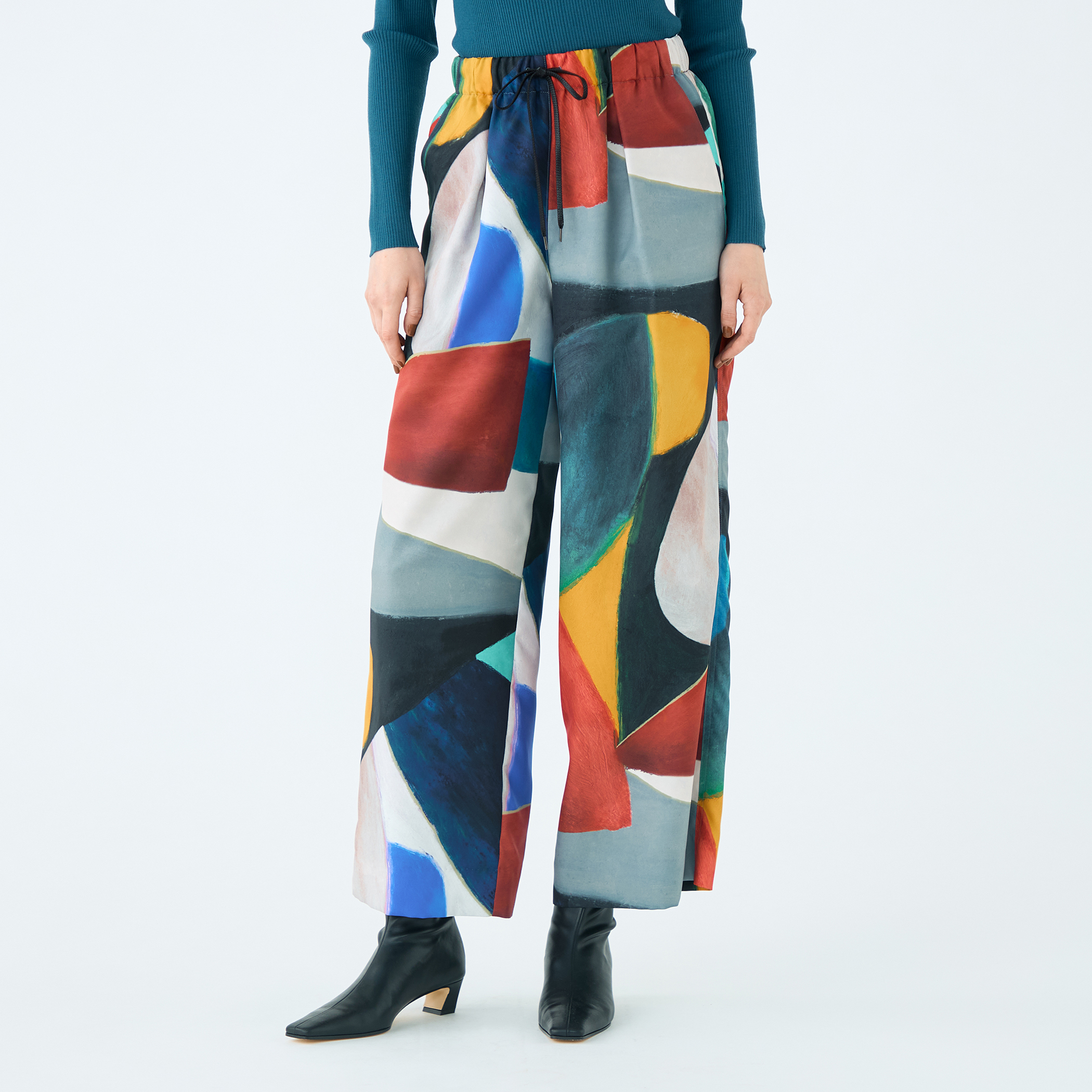 てぃんページです。 アルテミスプリント 1タックイージーパンツ｜トゥモローランド