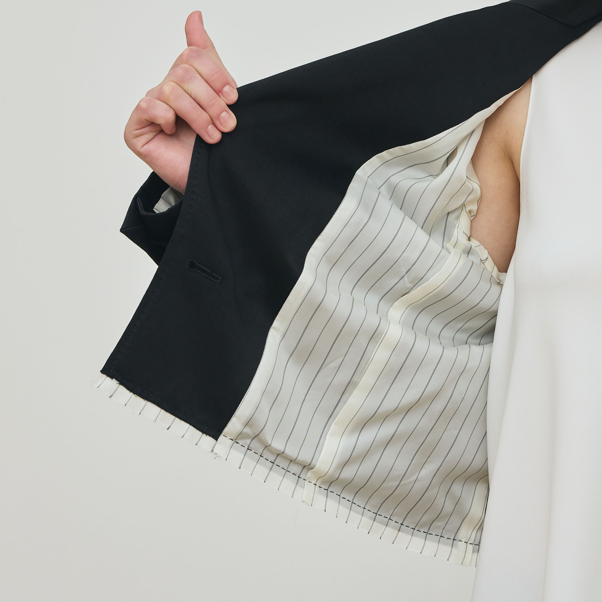 レーヨンサテン クロップドジャケット｜トゥモローランド 公式通販