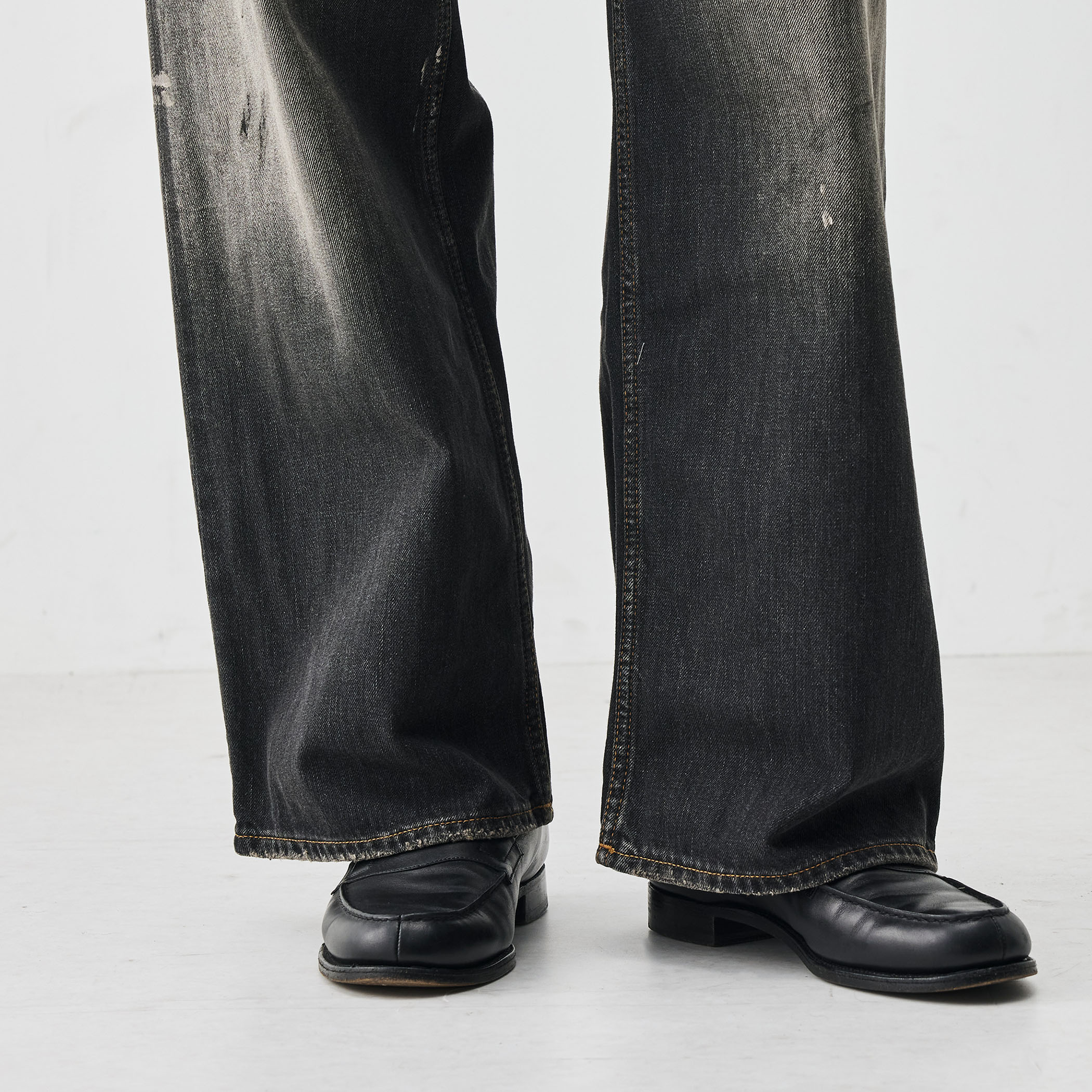 Acne Studios 1981 U BLACK TRAFALGAR デニムパンツ｜トゥモローランド