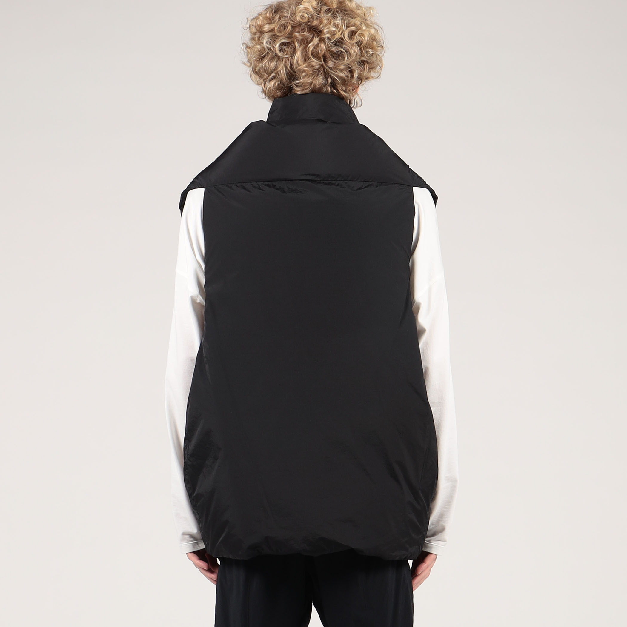 TEATORA ROOMKEY VEST EVA｜トゥモローランド 公式通販