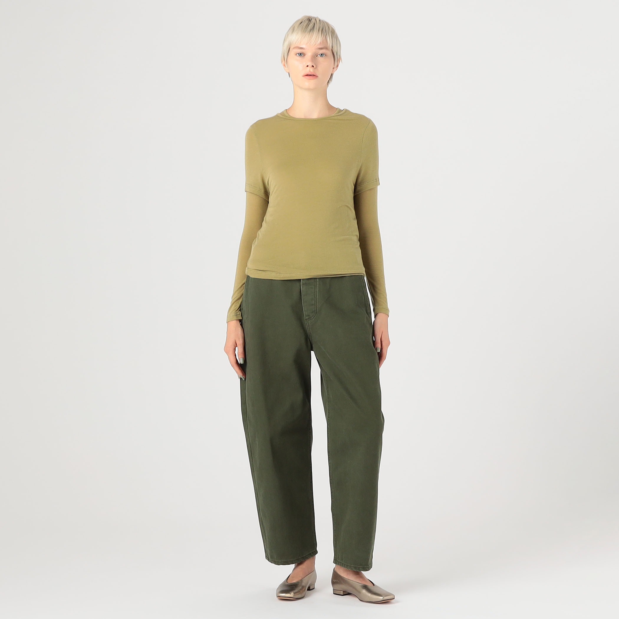 シーアイランドカラーデニム コクーンパンツ｜トゥモローランド 公式通販