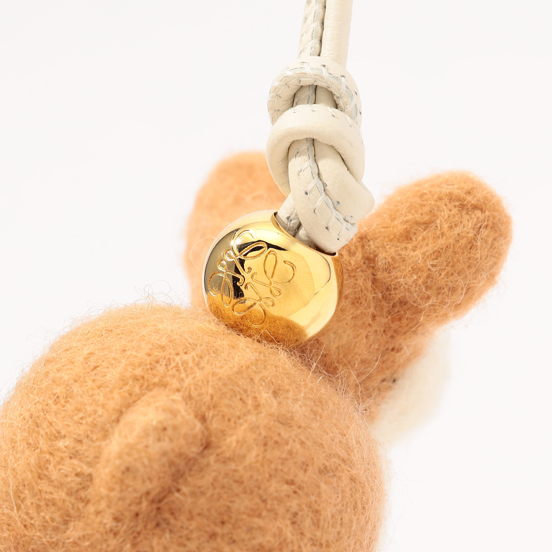 【LOEWE】見た瞬間、心を奪われる！LOEWEのコーギーチャーム org.jpg