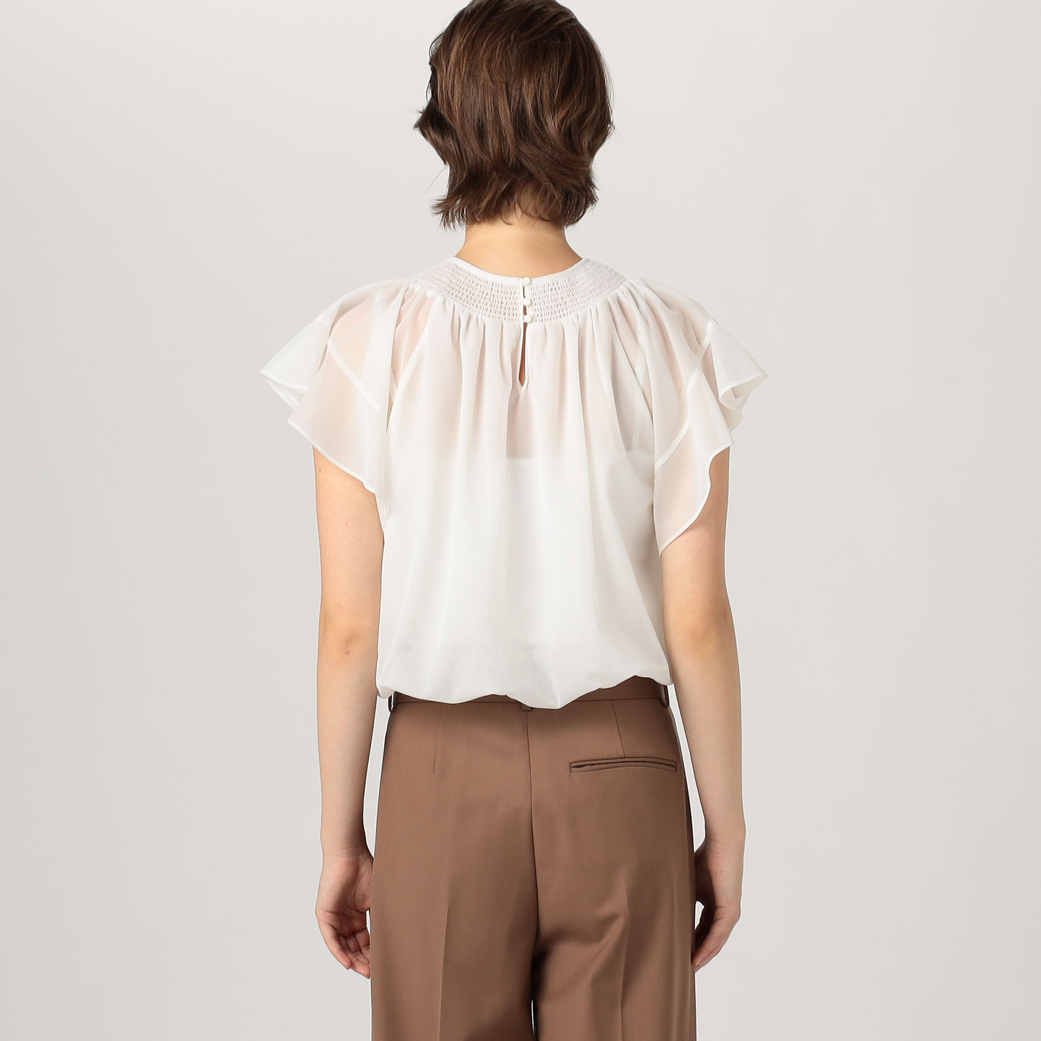 シアートリコット シャーリングネックブラウス｜トゥモローランド 公式通販